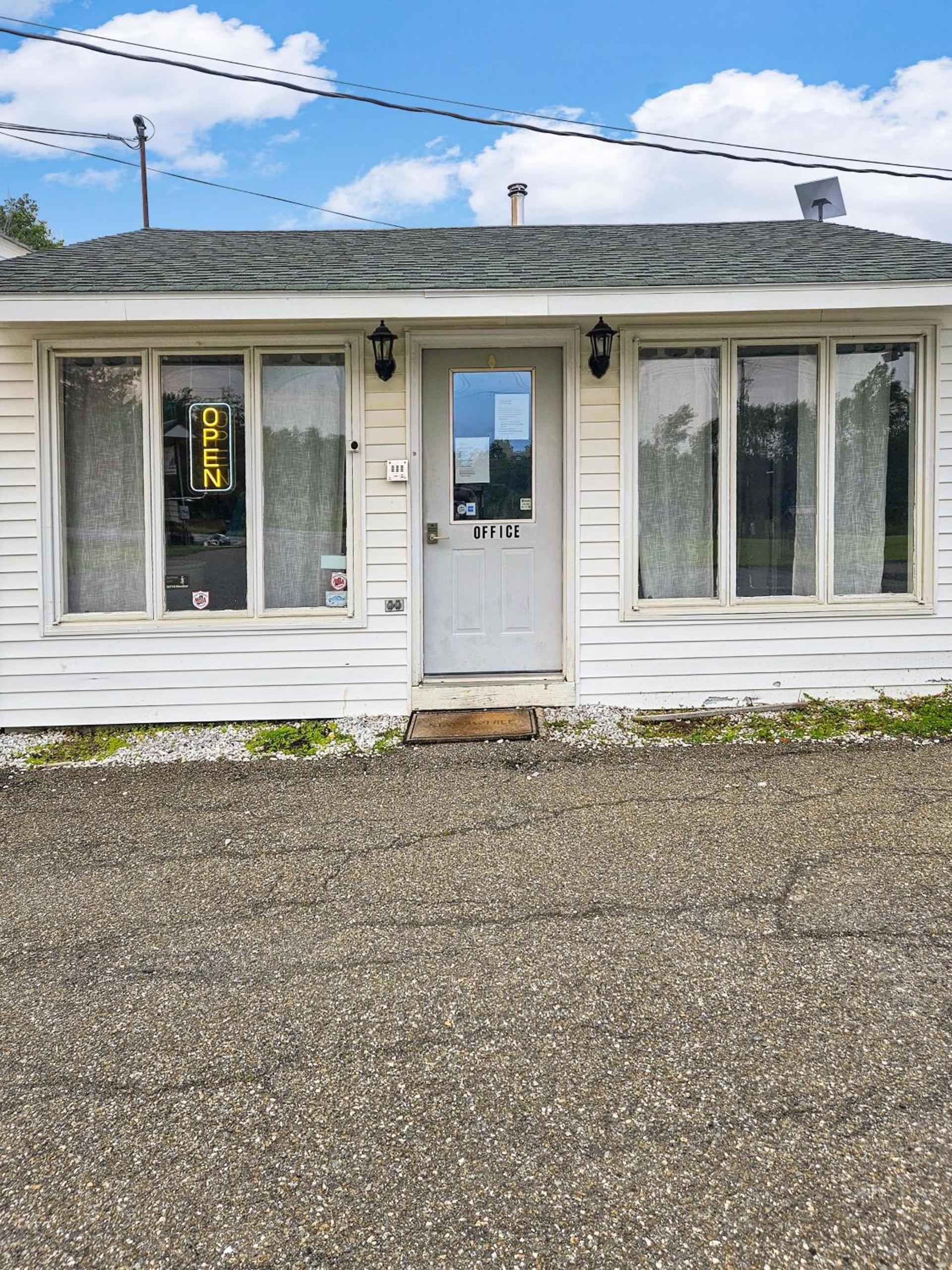 Katahdin Valley Motel photo 48