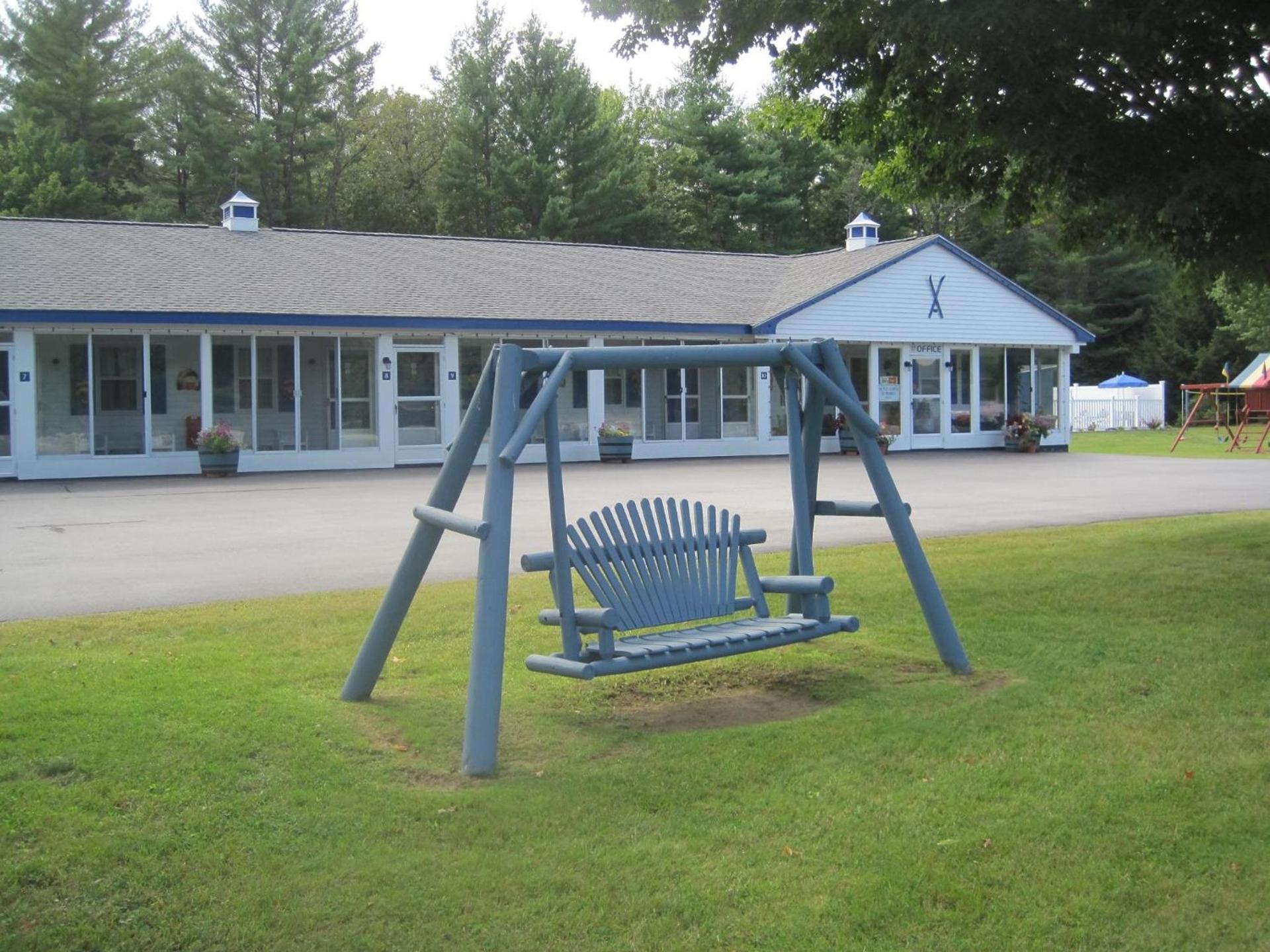 North Colony Motel and Cottages photo 2