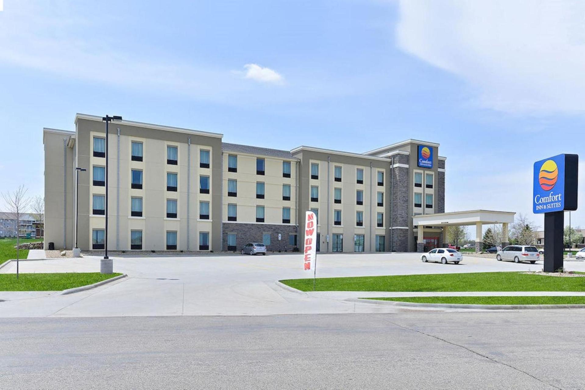 Comfort Inn & Suites Avera Southwest photo 50