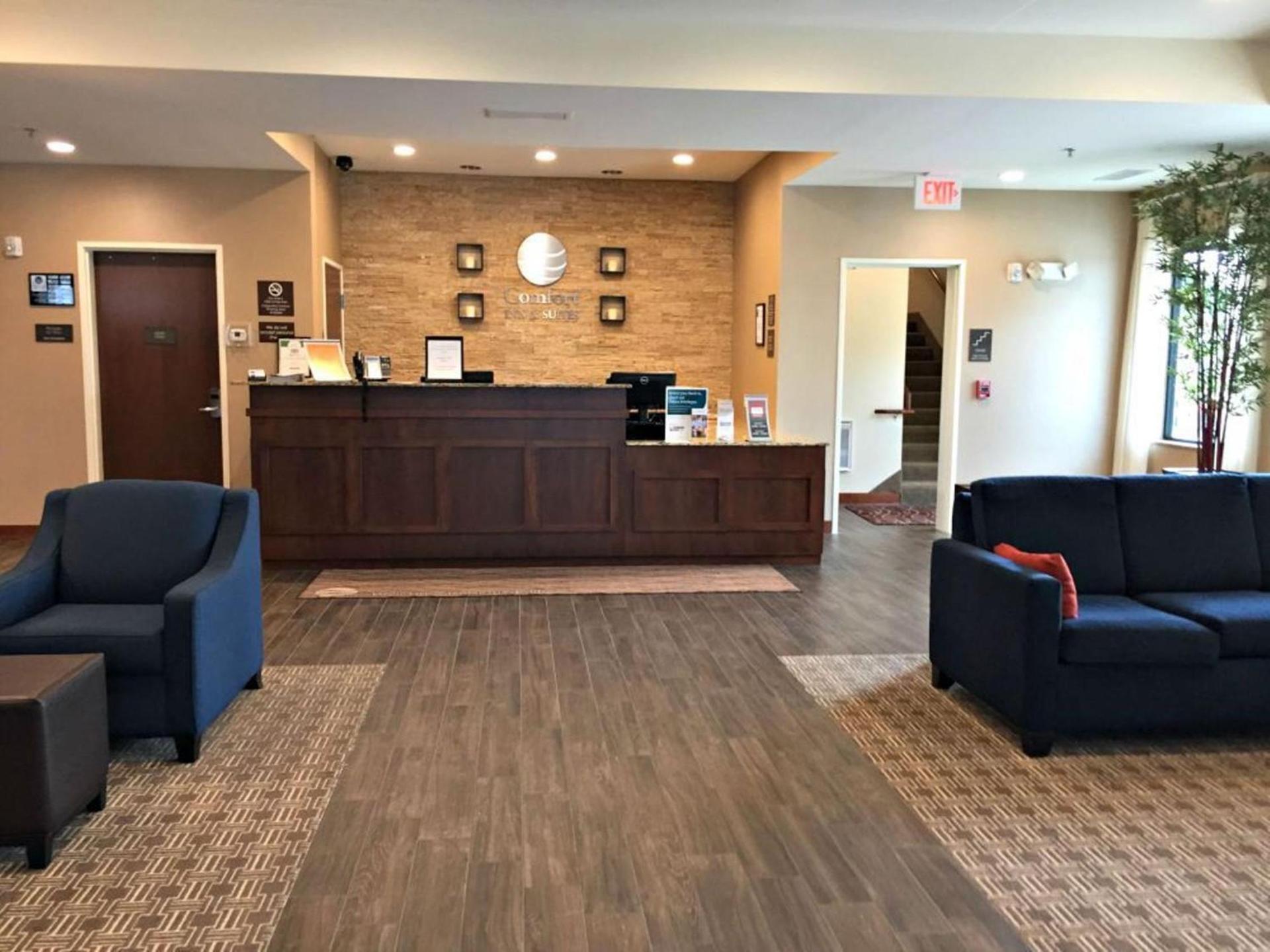 Comfort Inn & Suites Avera Southwest photo 52