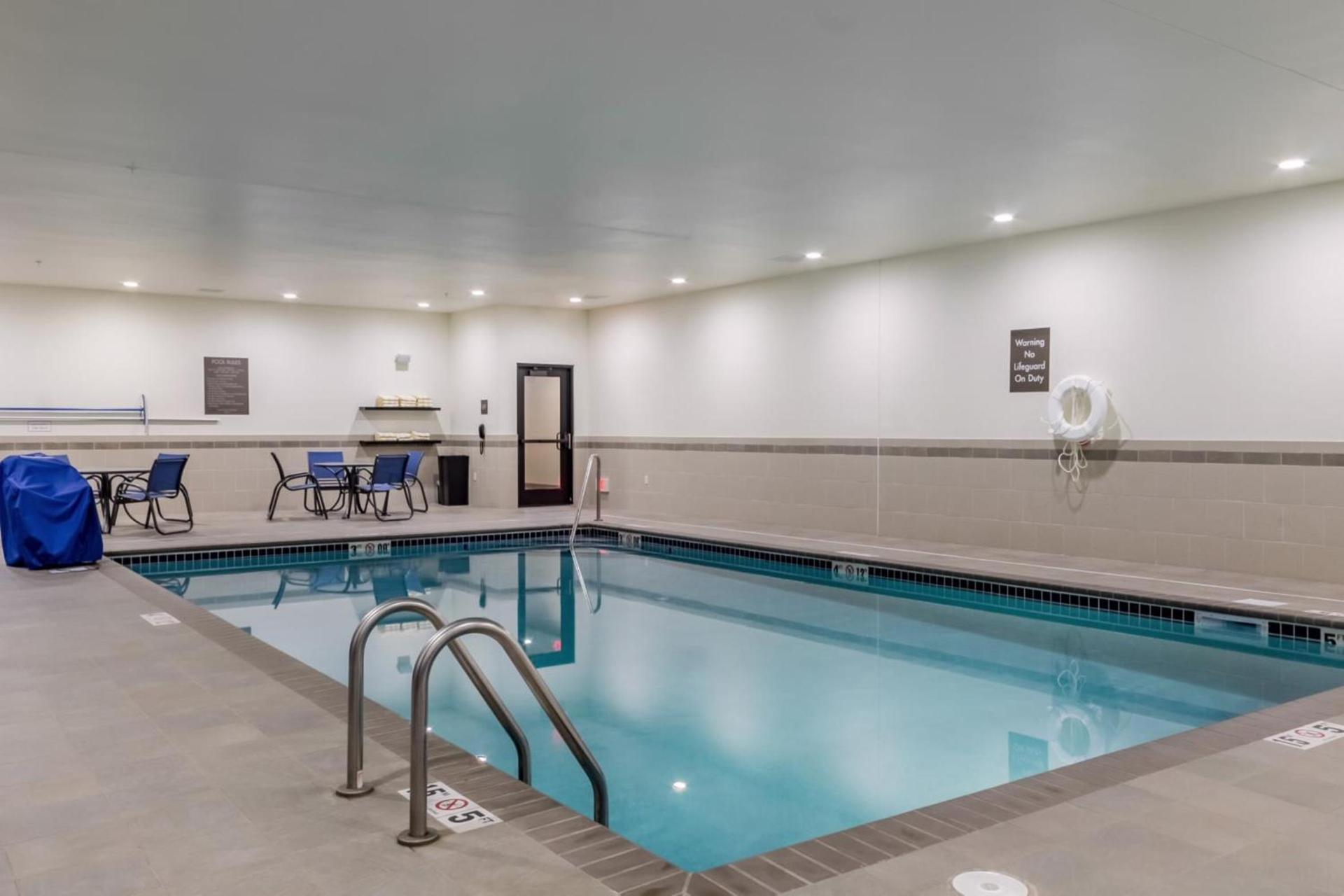 Comfort Inn & Suites Avera Southwest photo 62