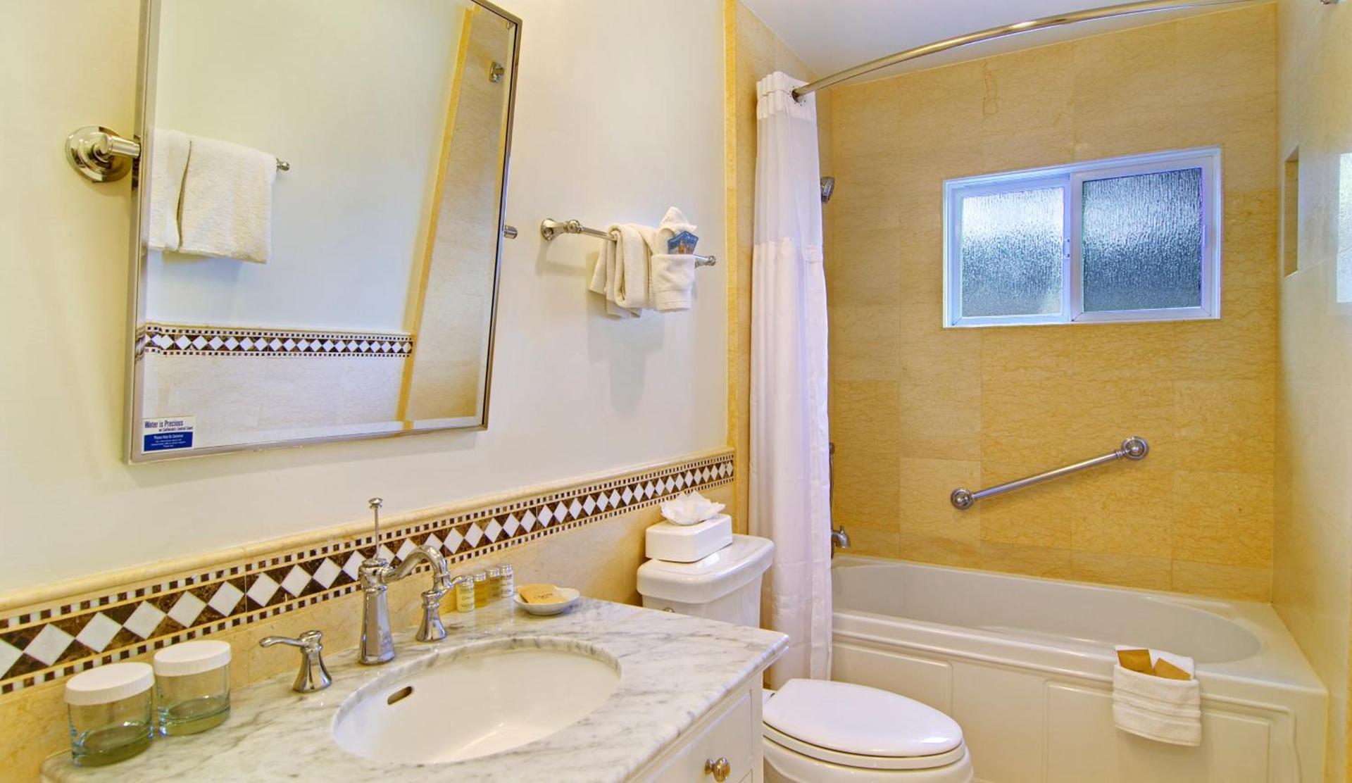 Wayside Inn photo 10