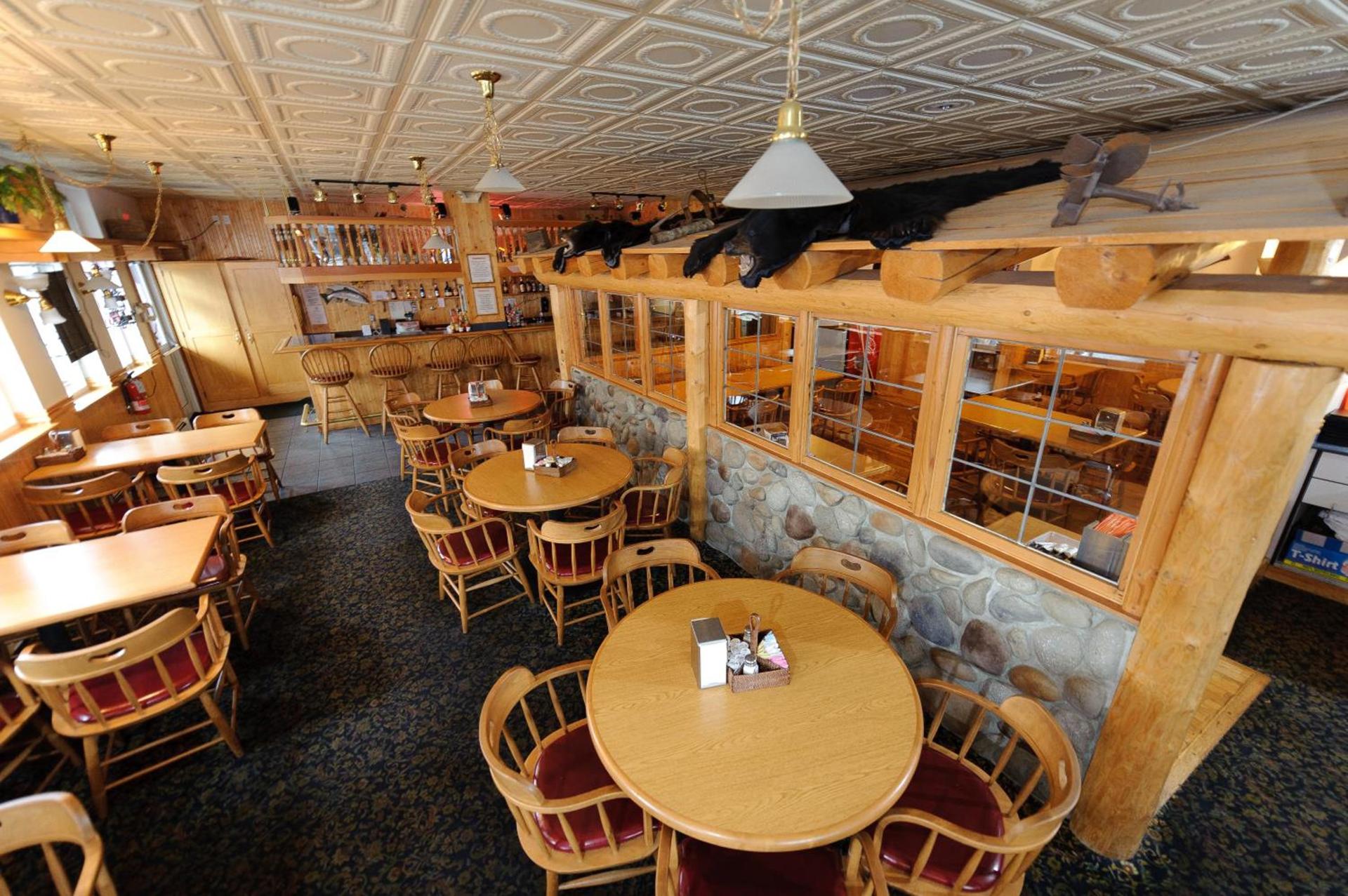Frontier Suites Hotel in Juneau photo 8