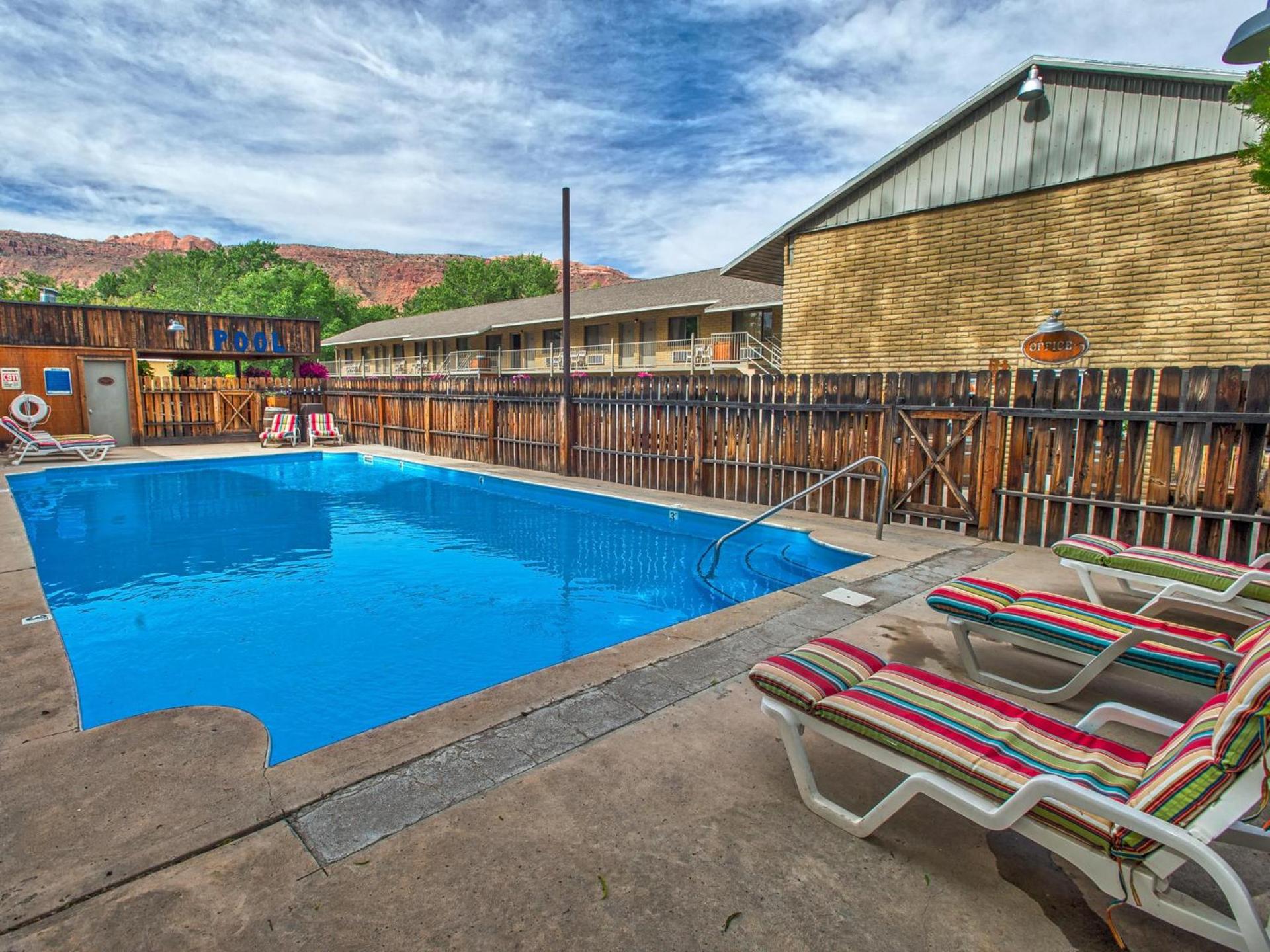 Rustic Inn photo 61