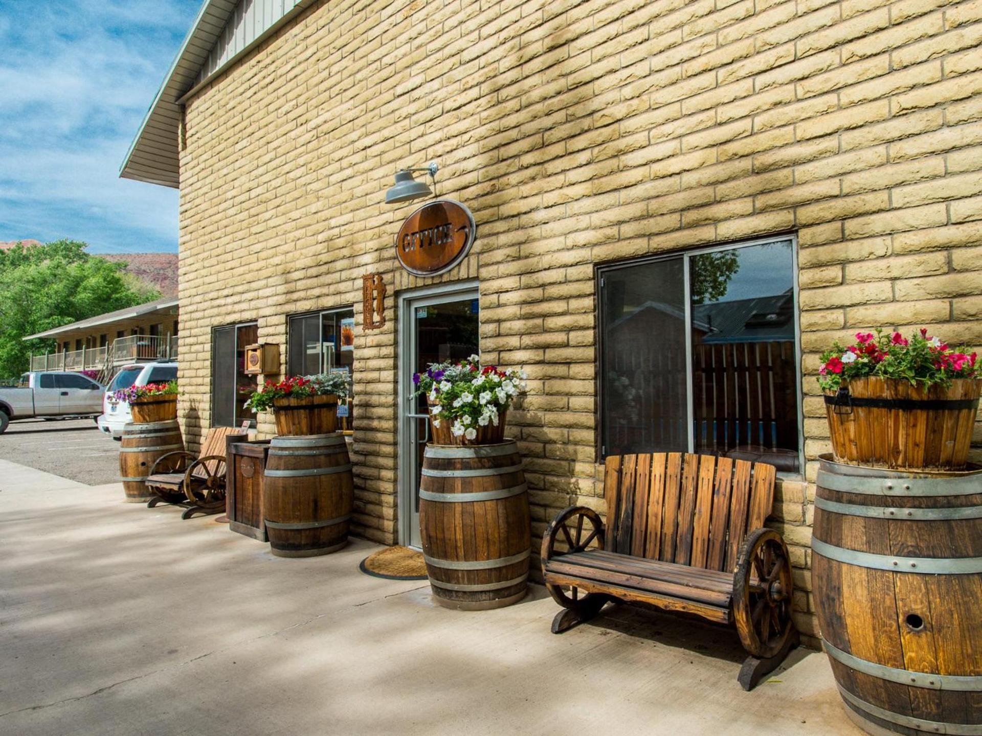 Rustic Inn photo 64