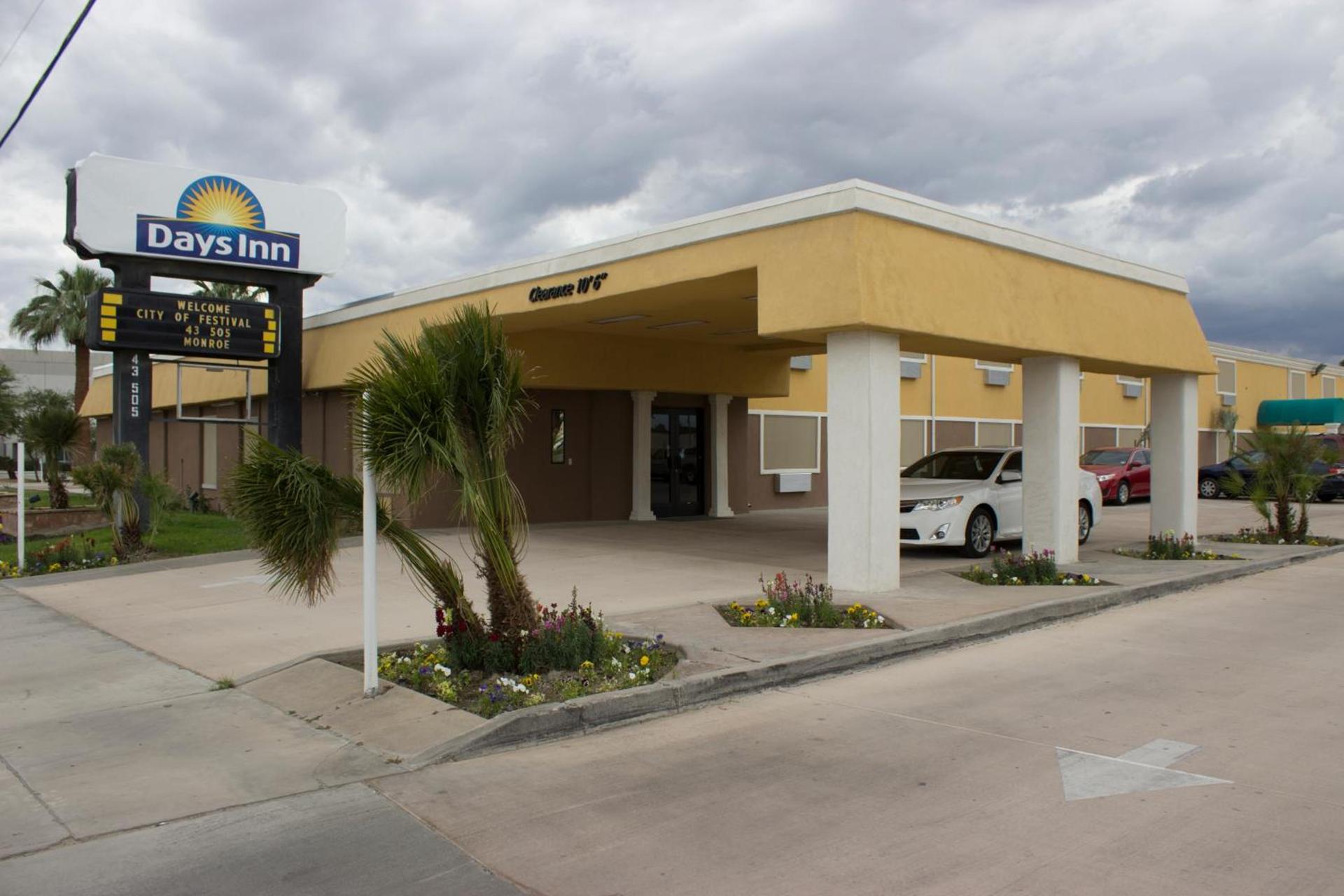 Days Inn by Wyndham Indio photo 8
