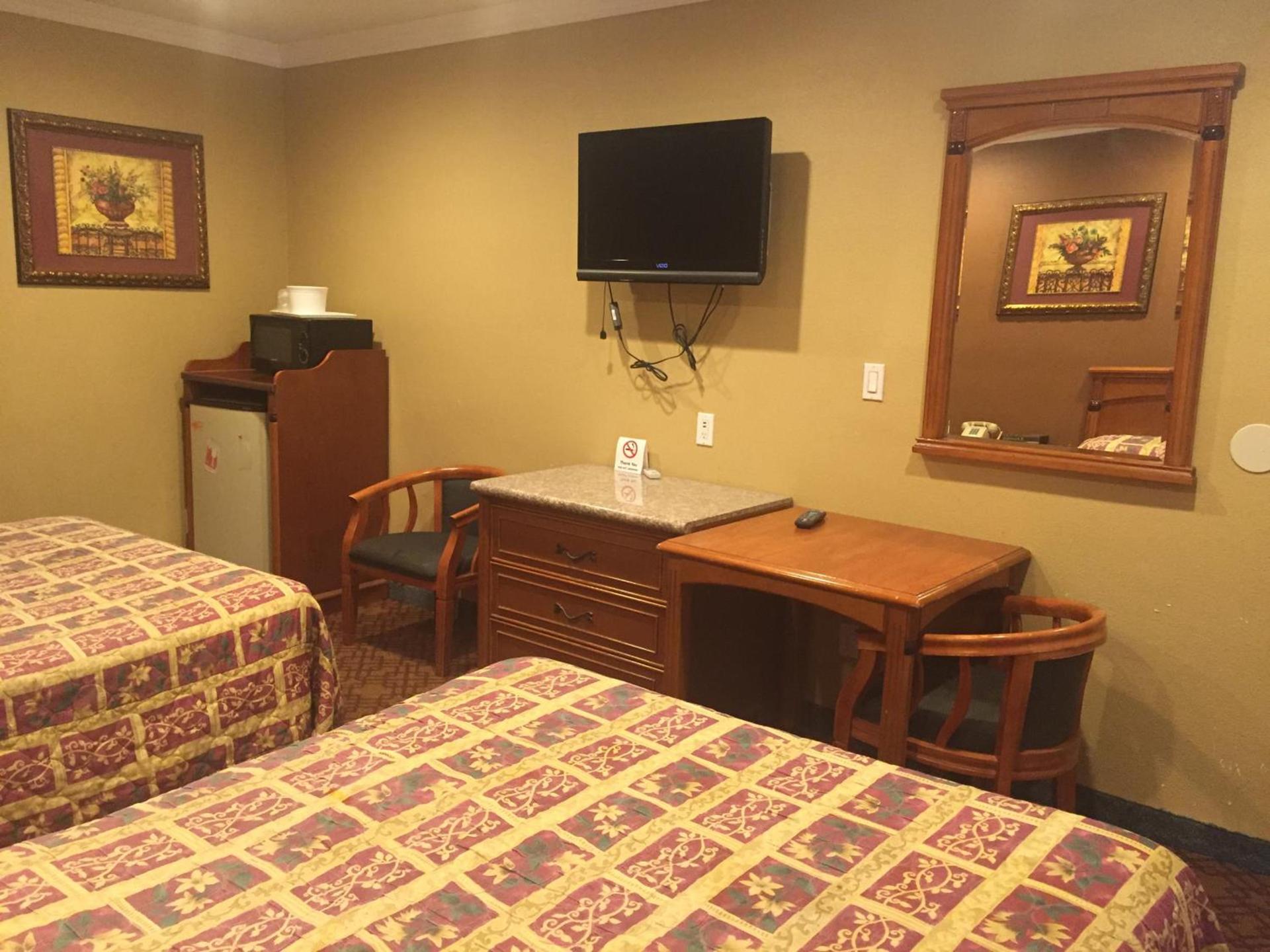 Beverly Inn photo 25