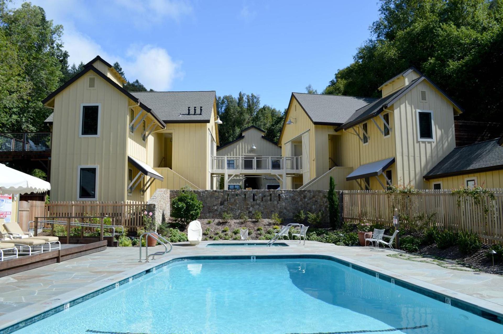 Farmhouse Inn photo 2