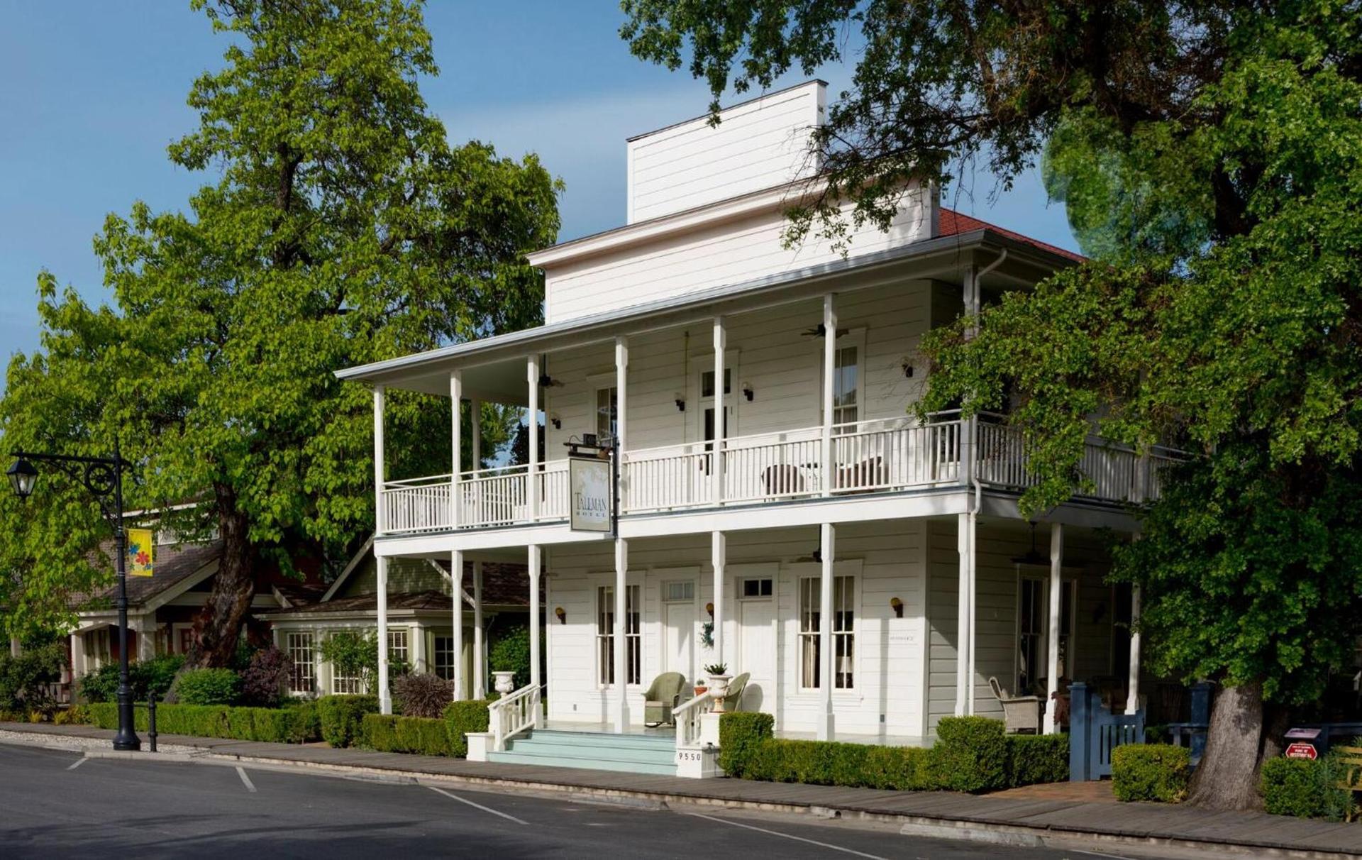 Tallman Hotel photo 2