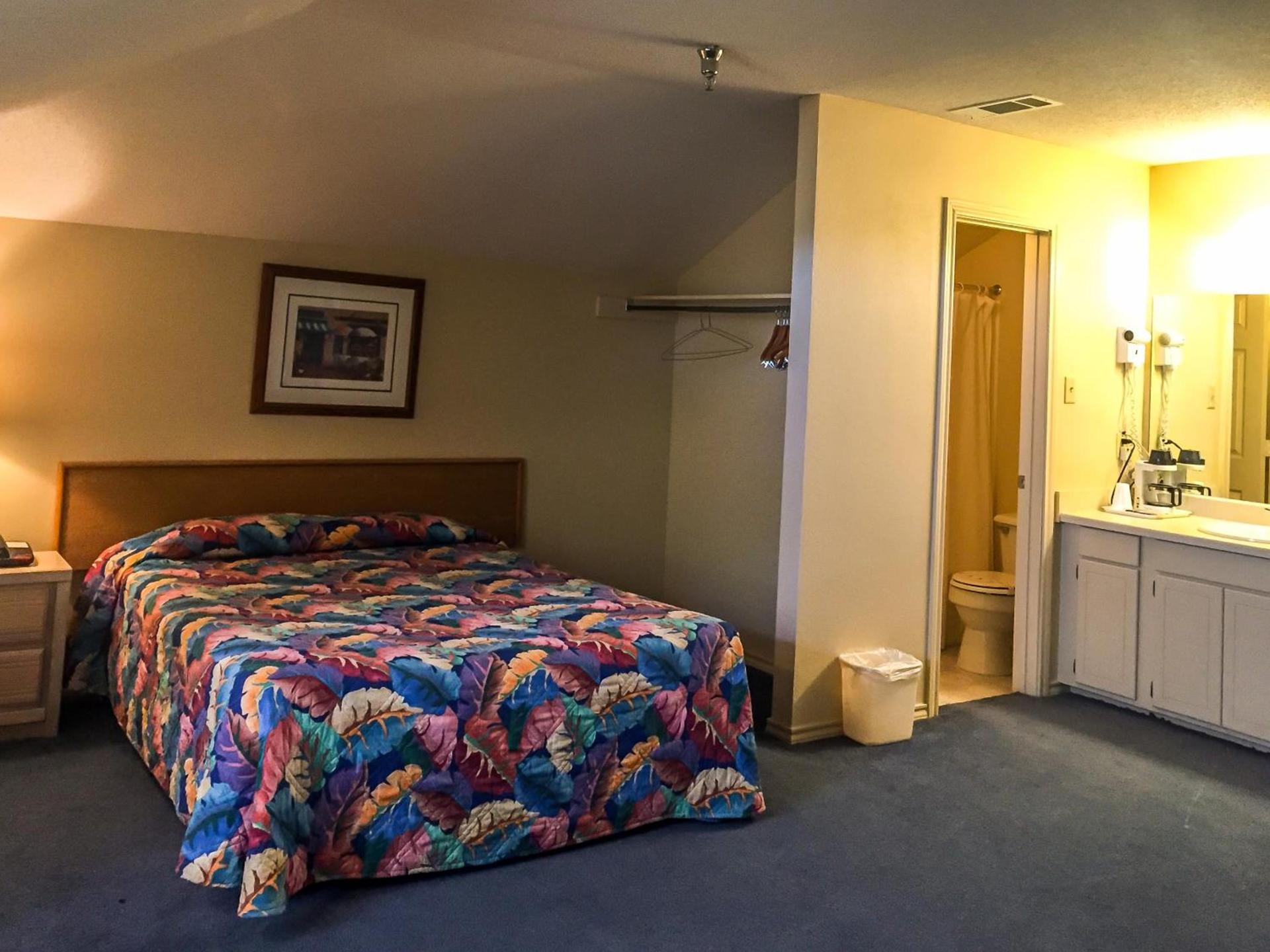 Bent Tree Motel photo 35