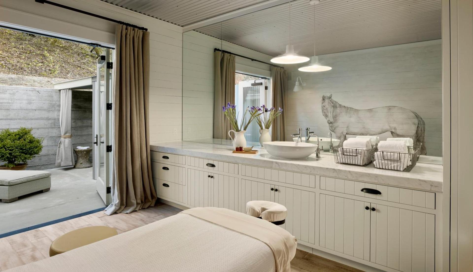Farmhouse Inn photo 21