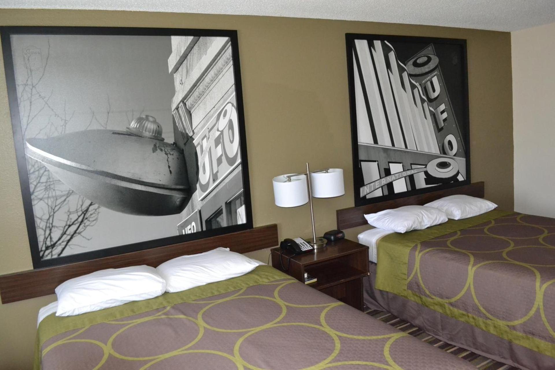 Super 8 by Wyndham Roswell photo 30