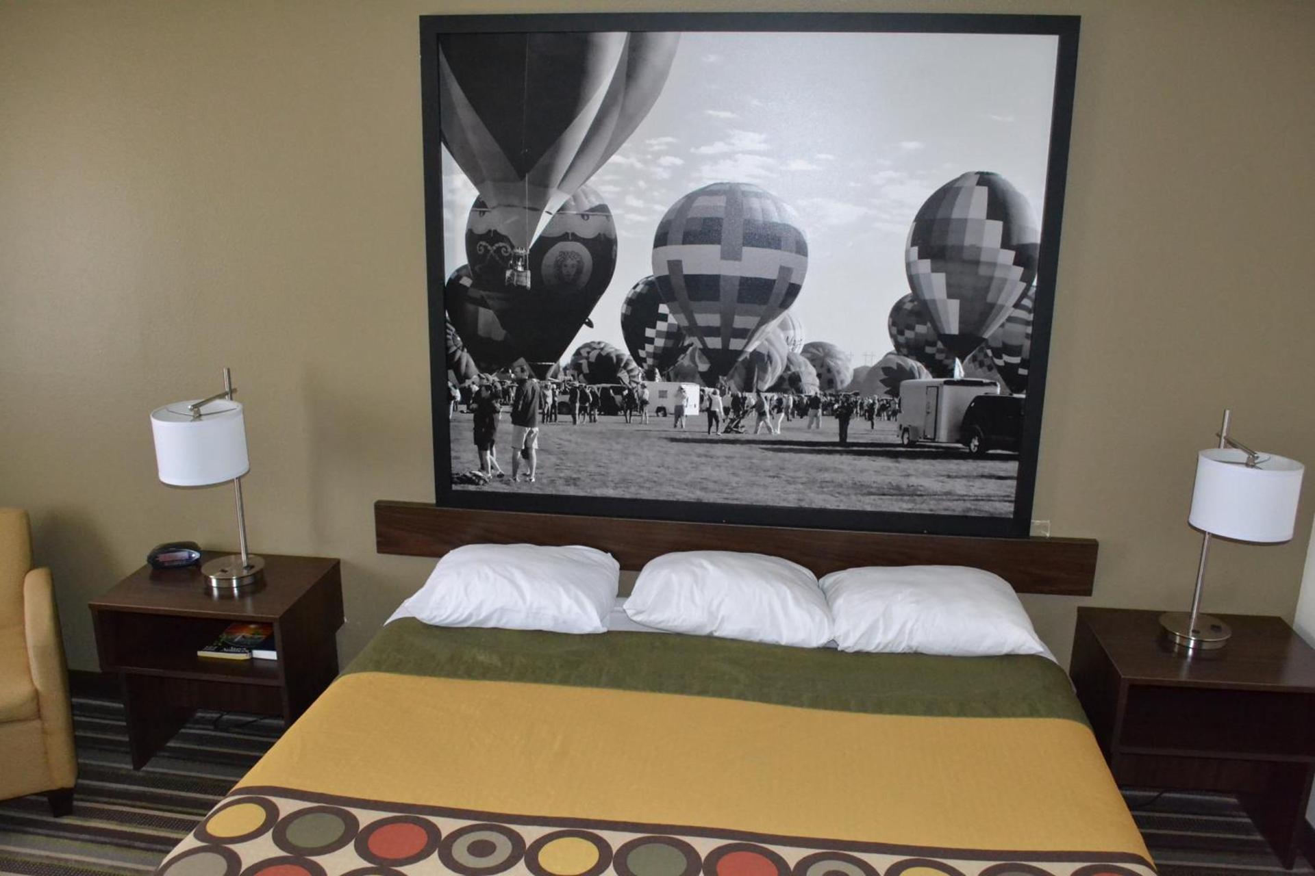 Super 8 by Wyndham Roswell photo 34