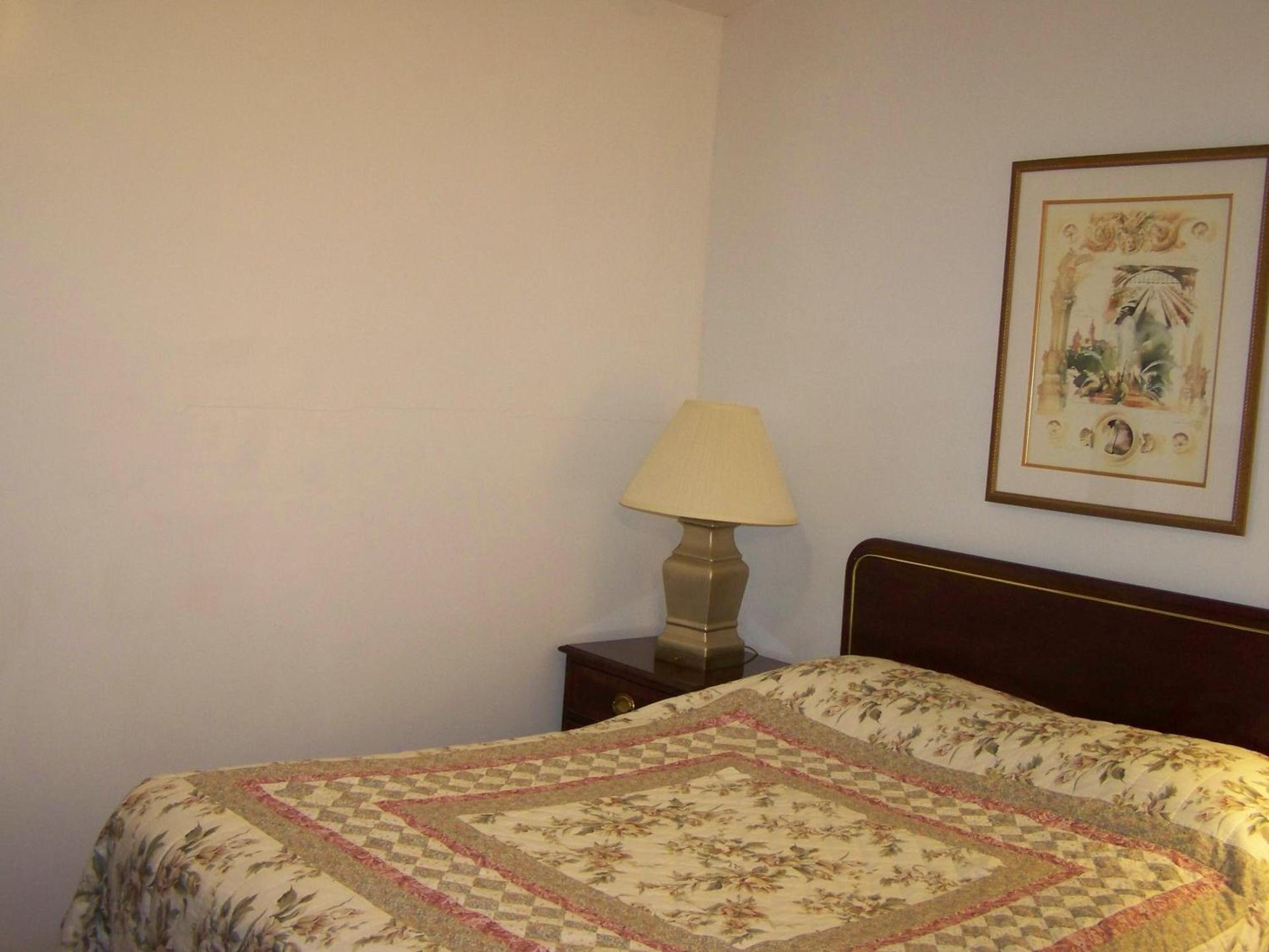 Golden Knight Inn and Suites photo 79