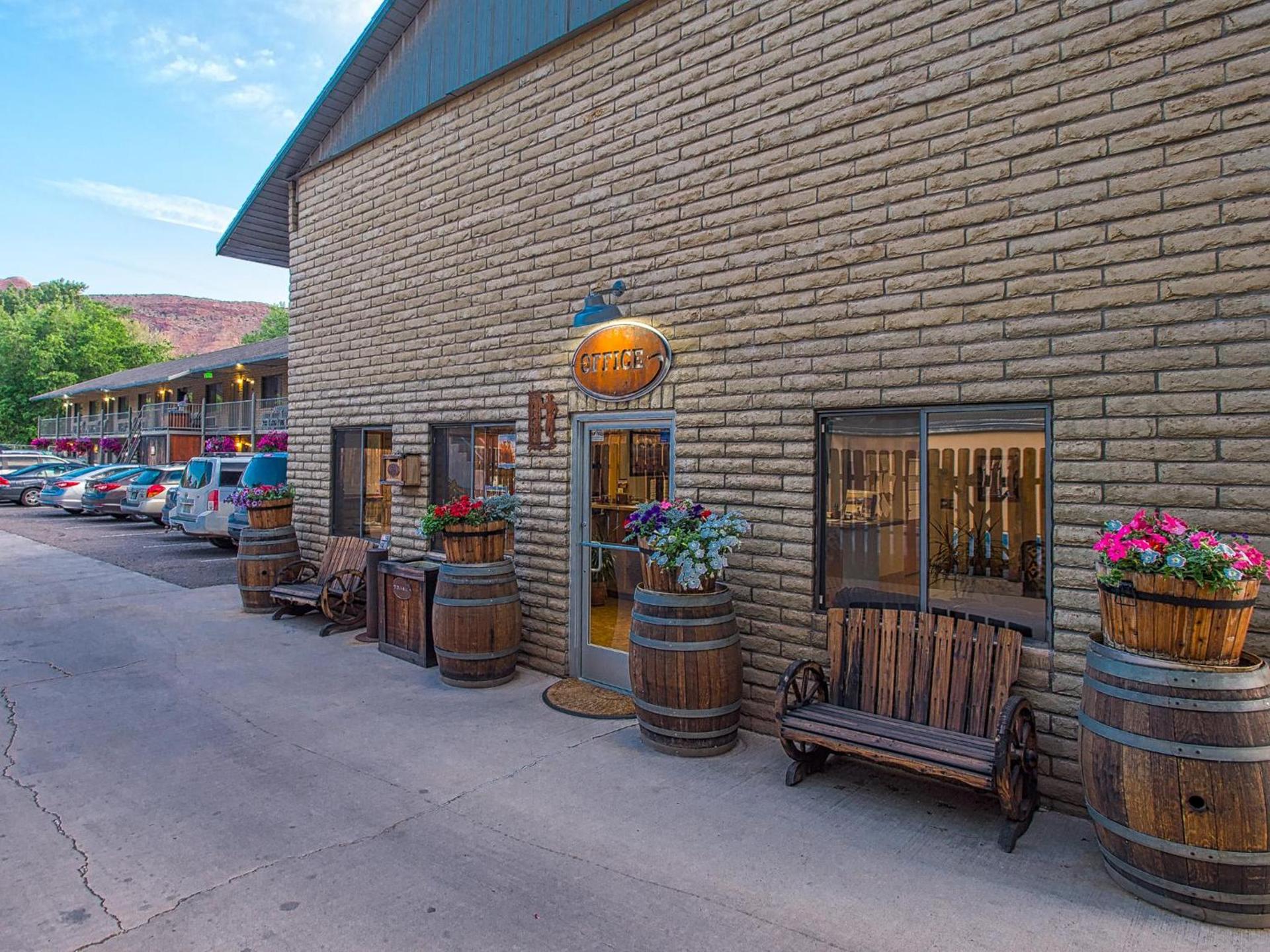 Rustic Inn photo 86