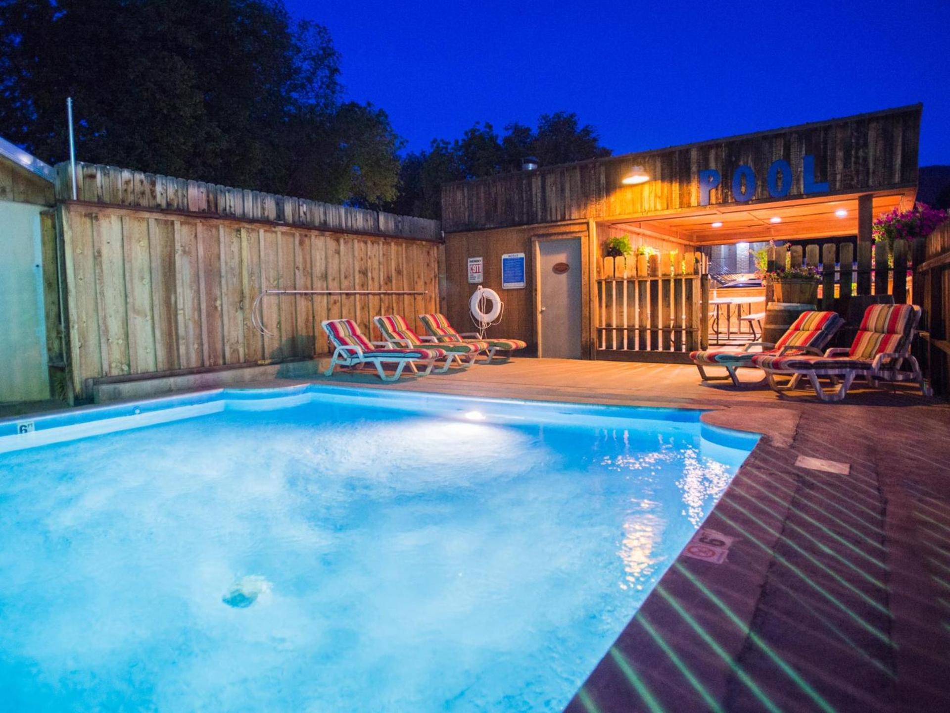 Rustic Inn photo 51