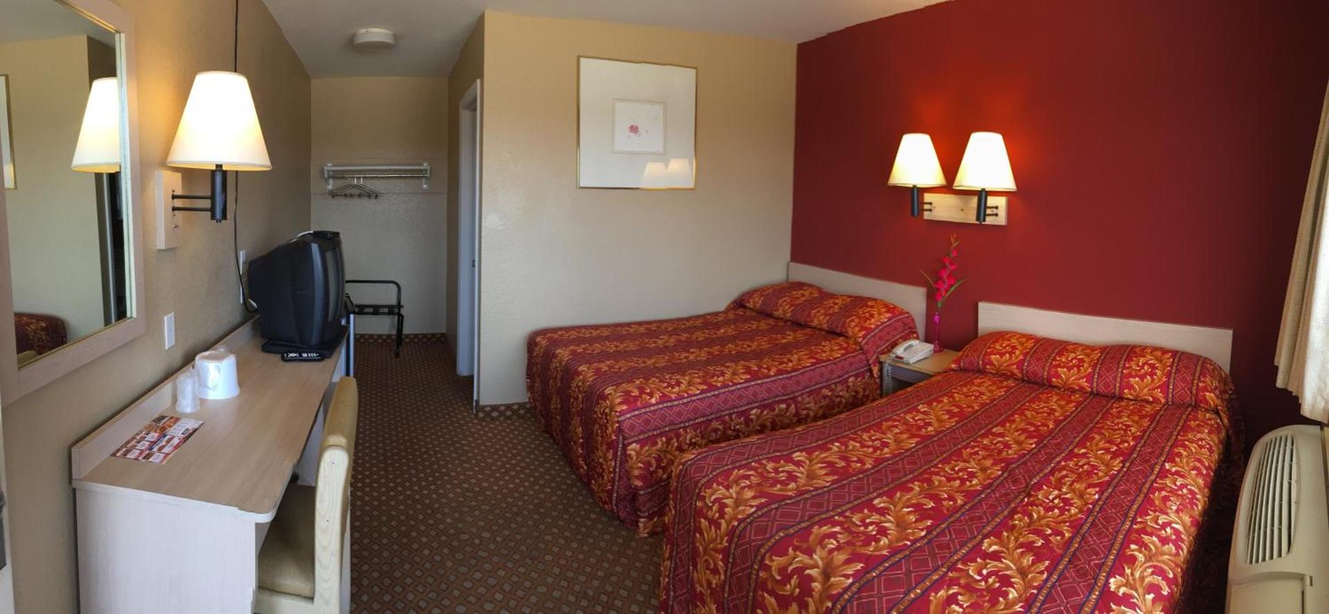 Hilltop Inn & Suites photo 9