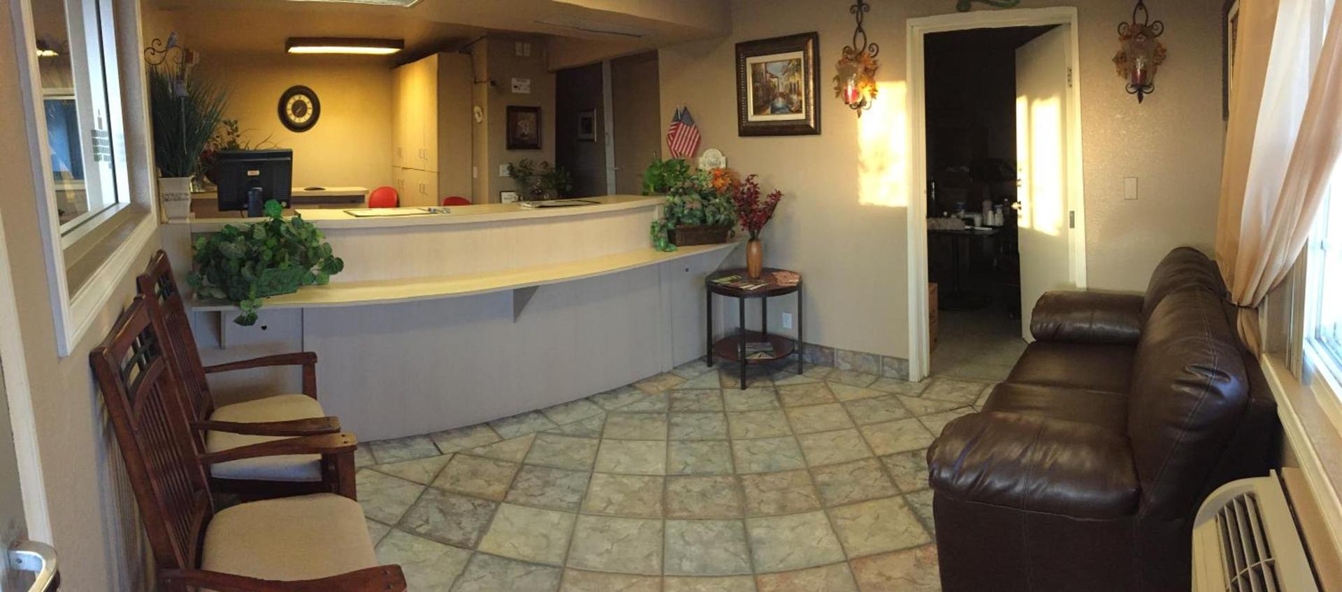 Hilltop Inn & Suites photo 33