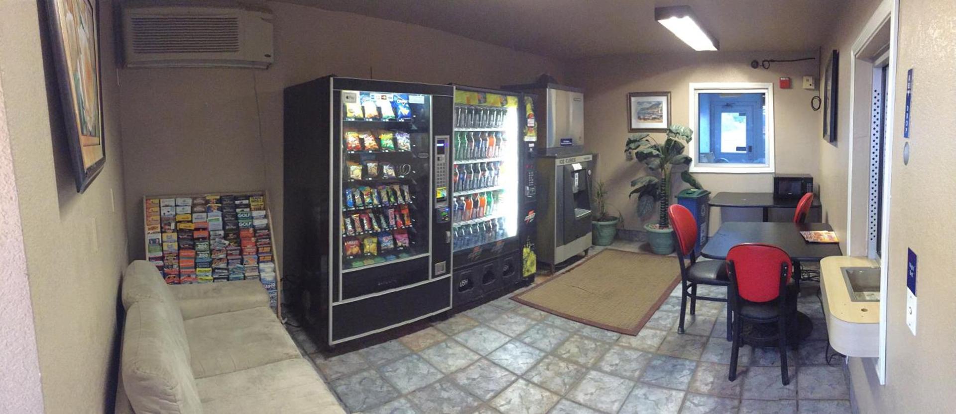 Hilltop Inn & Suites photo 5