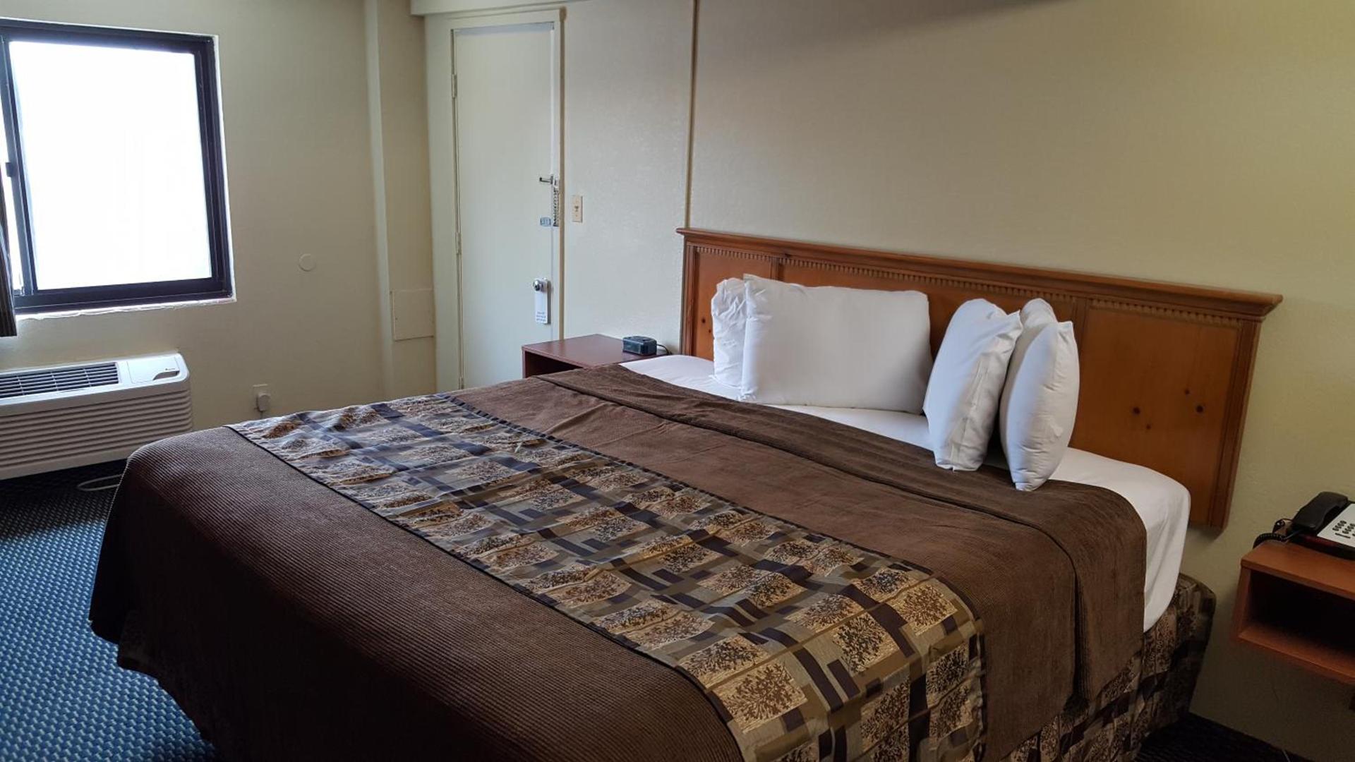 Royal Inn photo 6
