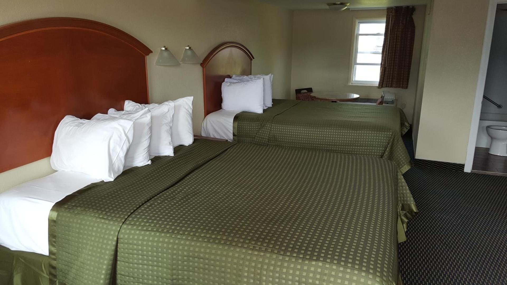 Royal Inn photo 7