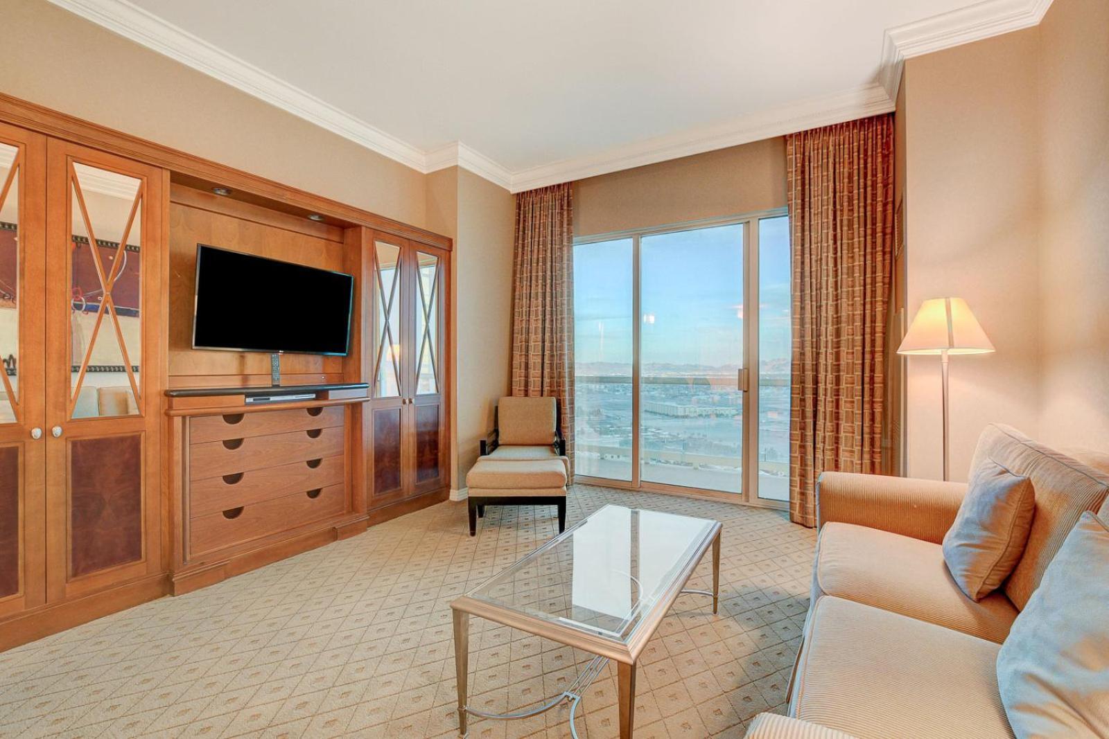 Lumiere Suite at MGM Signature Tower 1 with Balcony 5 MIN WALK FROM F1 GRANDSTAND photo 64