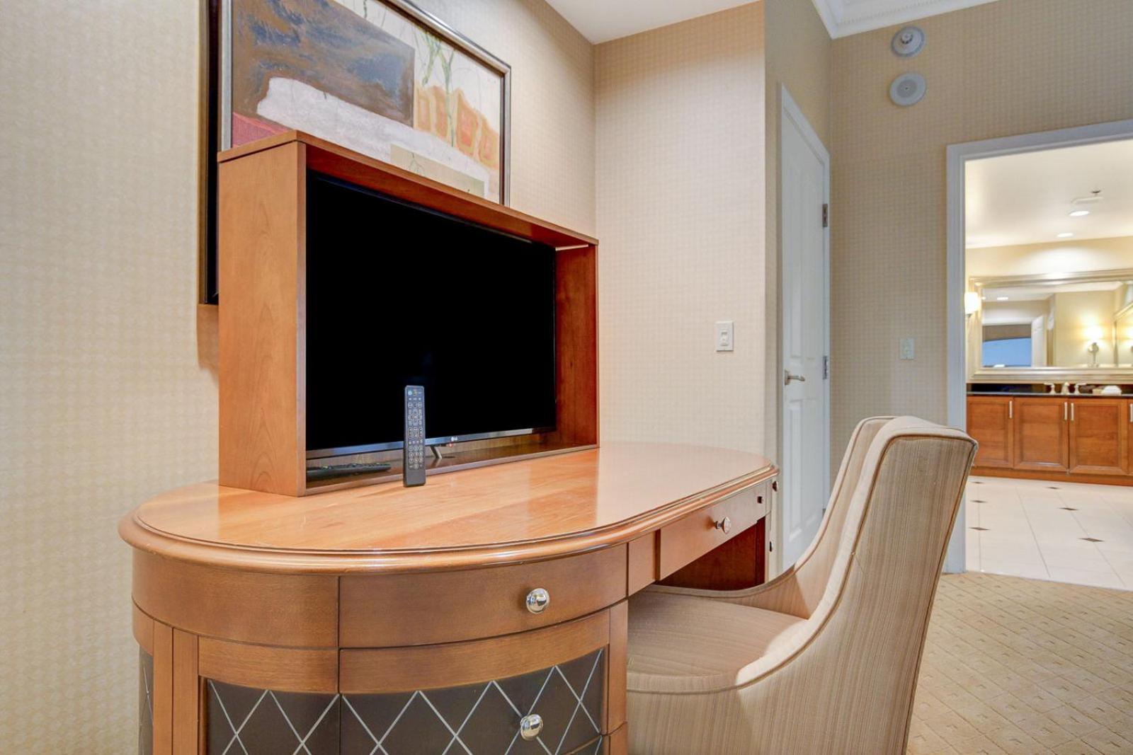 Lumiere Suite at MGM Signature Tower 1 with Balcony 5 MIN WALK FROM F1 GRANDSTAND photo 42