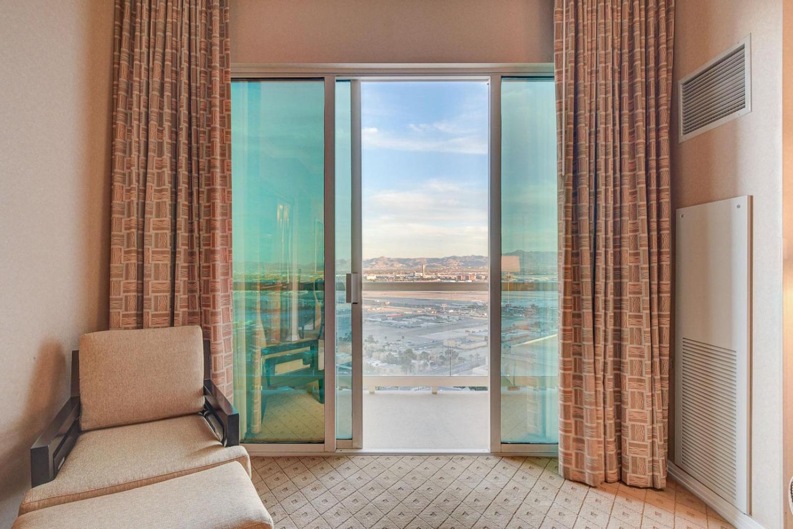 Lumiere Suite at MGM Signature Tower 1 with Balcony 5 MIN WALK FROM F1 GRANDSTAND photo 55