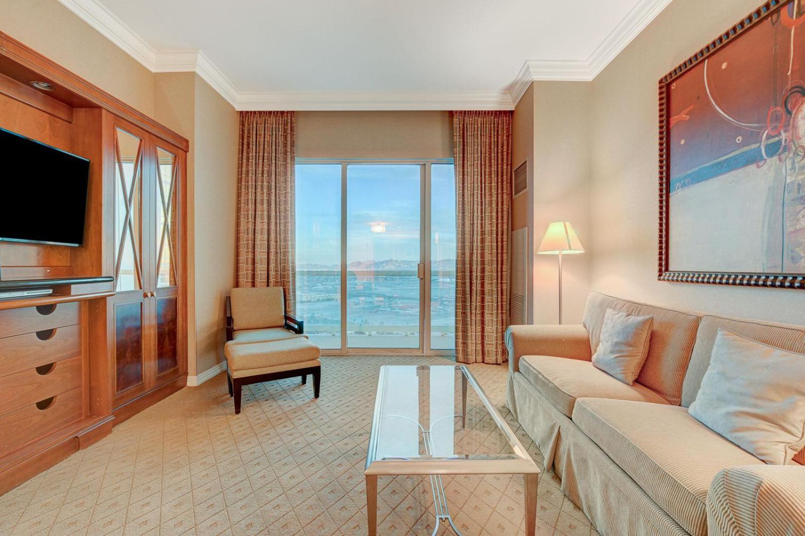 Lumiere Suite at MGM Signature Tower 1 with Balcony 5 MIN WALK FROM F1 GRANDSTAND photo 57