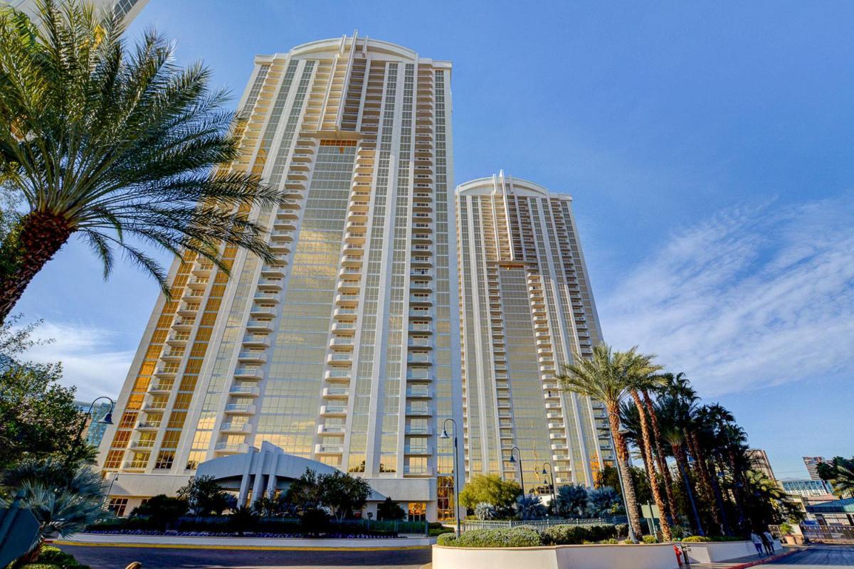 Lumiere Suite at MGM Signature Tower 1 with Balcony 5 MIN WALK FROM F1 GRANDSTAND photo 14