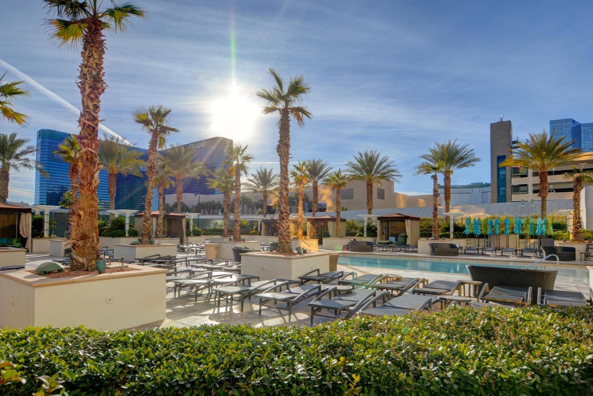 Lumiere Suite at MGM Signature Tower 1 with Balcony 5 MIN WALK FROM F1 GRANDSTAND photo 20