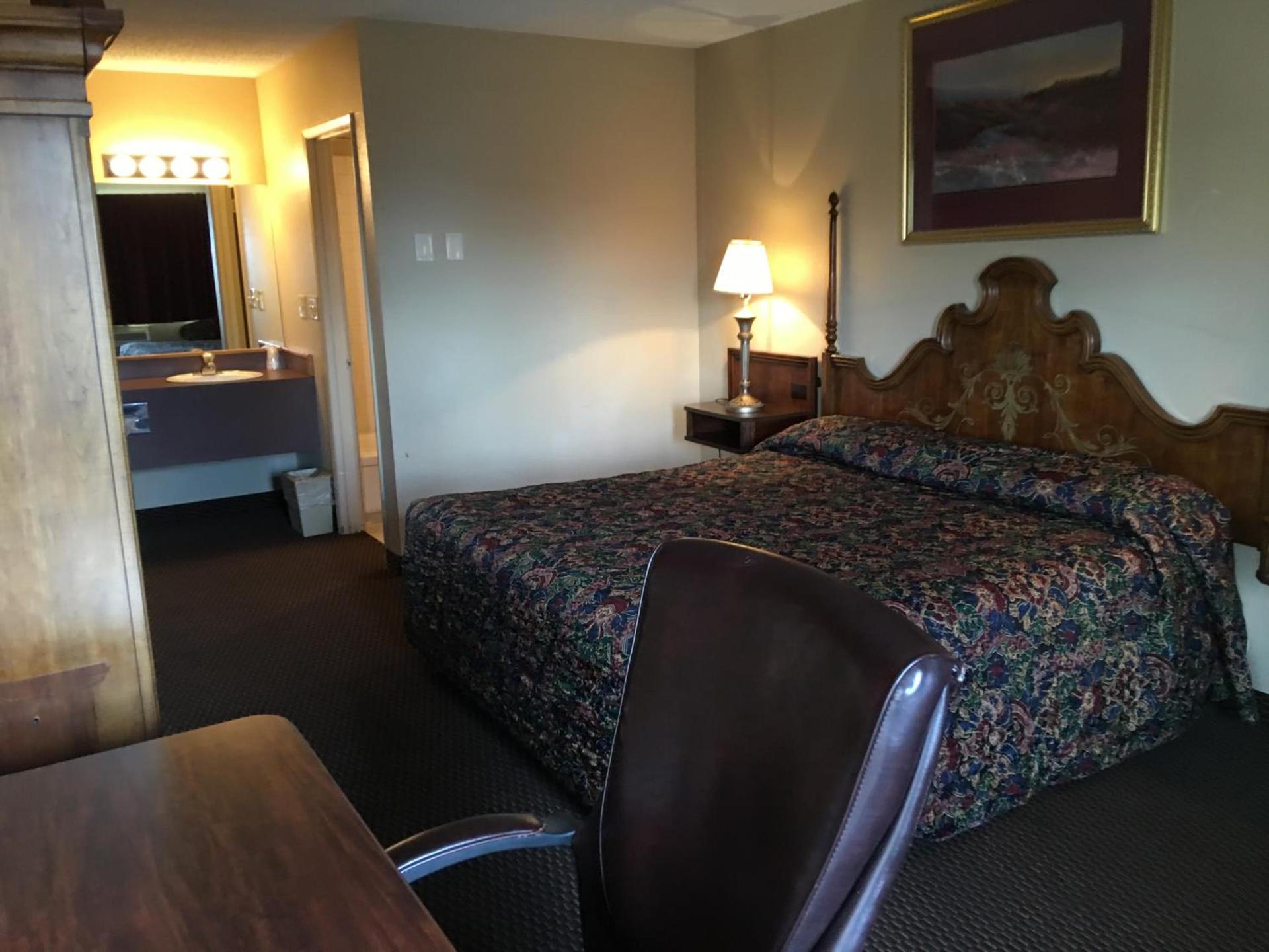 Cedars Inn Lewiston photo 11