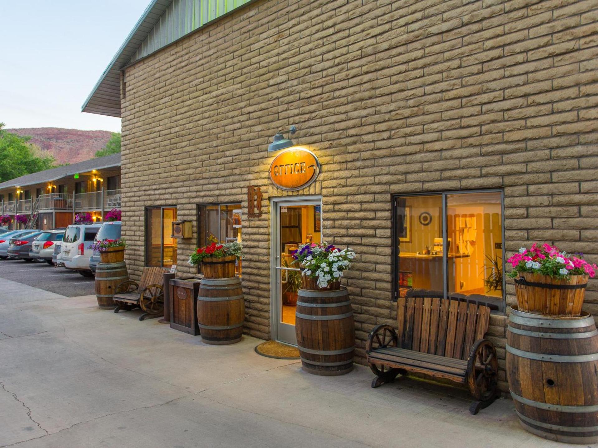 Rustic Inn photo 17