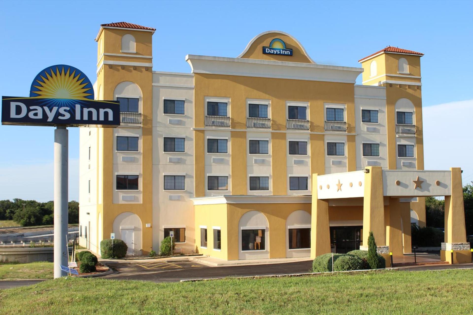 Days Inn by Wyndham Salado photo 21