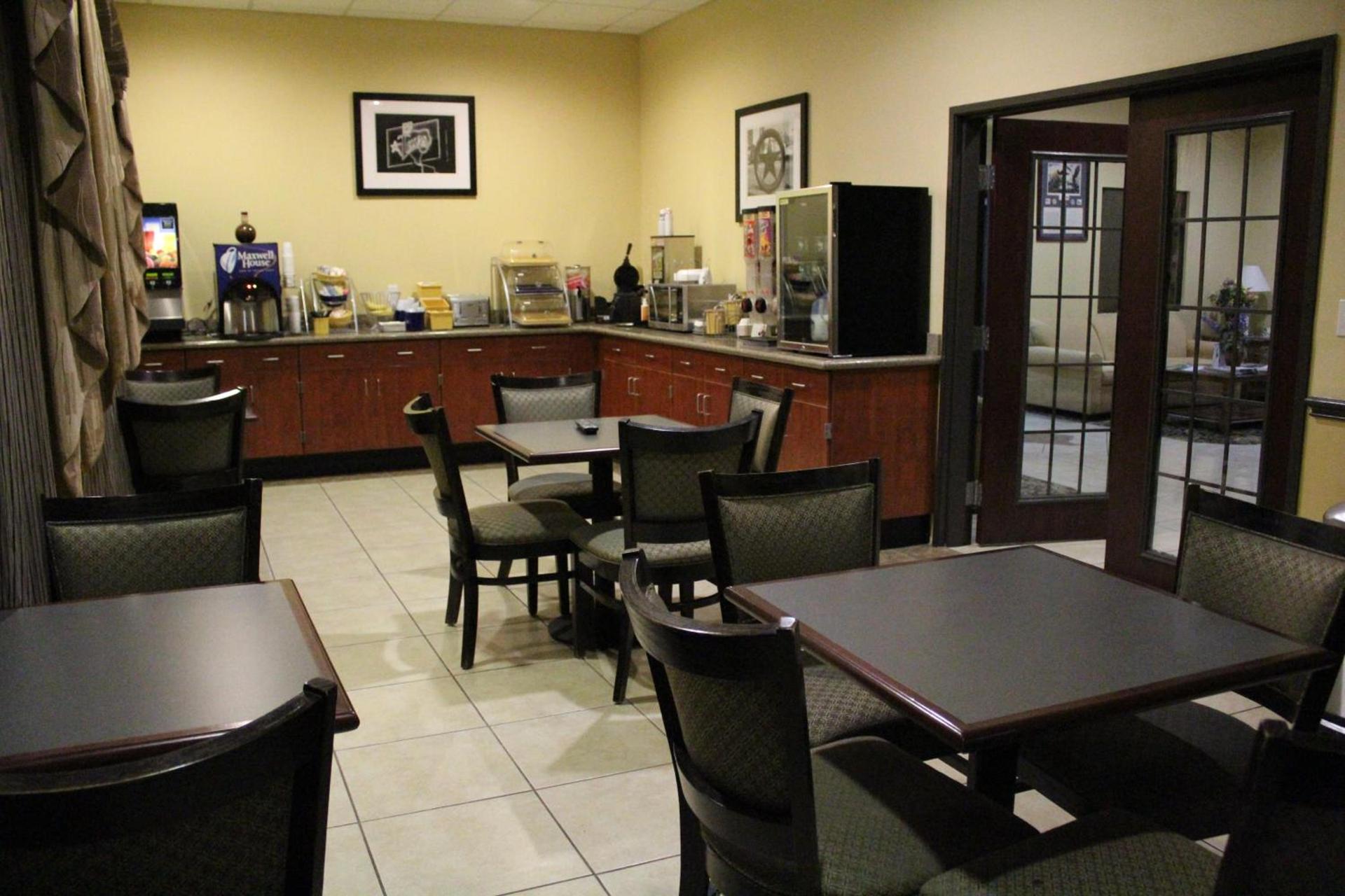 Days Inn by Wyndham Salado photo 10