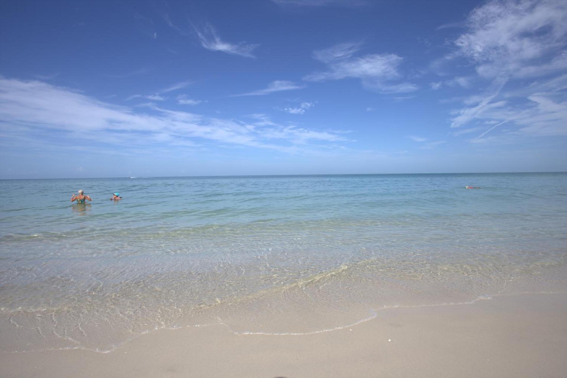 Vanderbilt Beach Resort photo 30