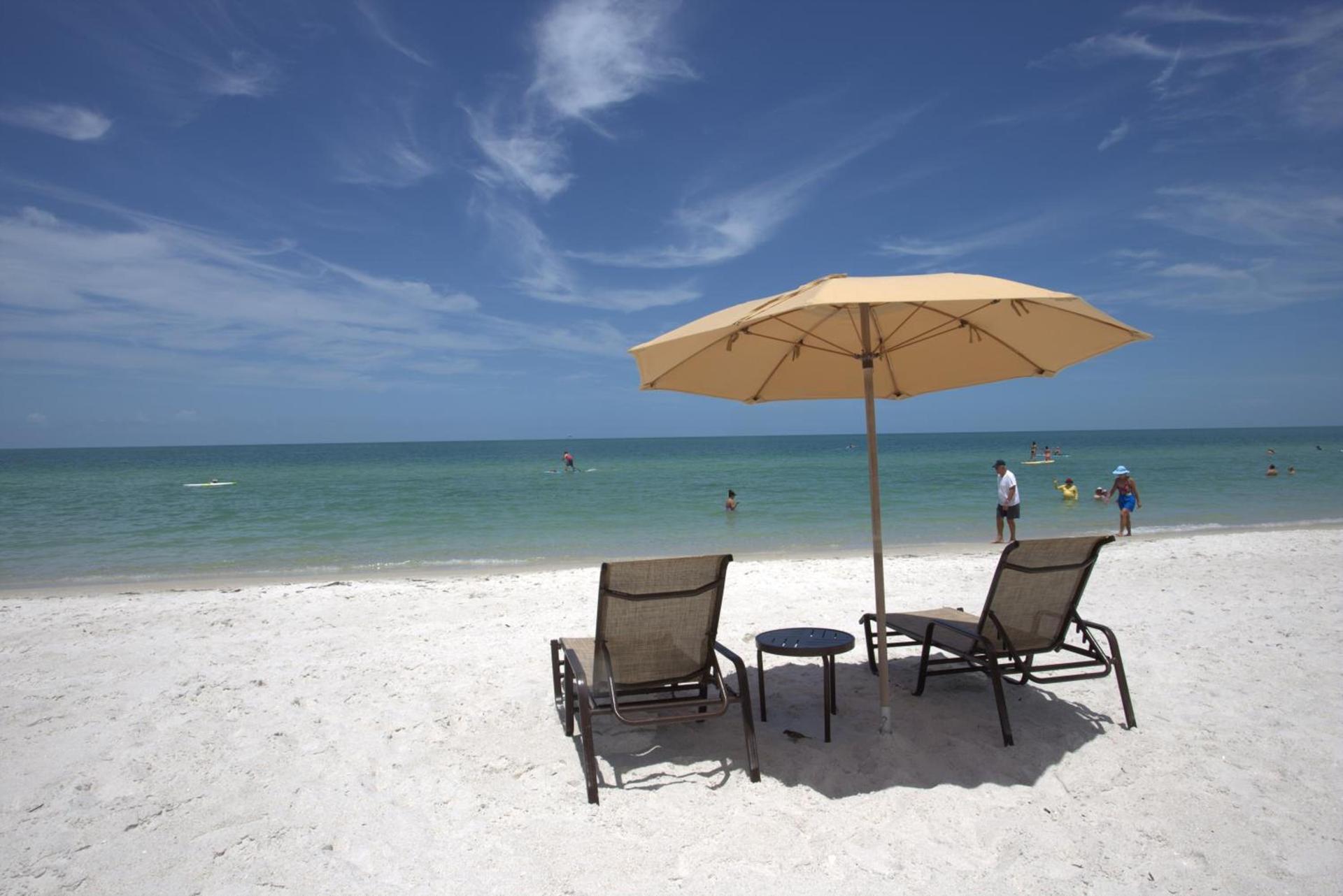 Vanderbilt Beach Resort photo 38