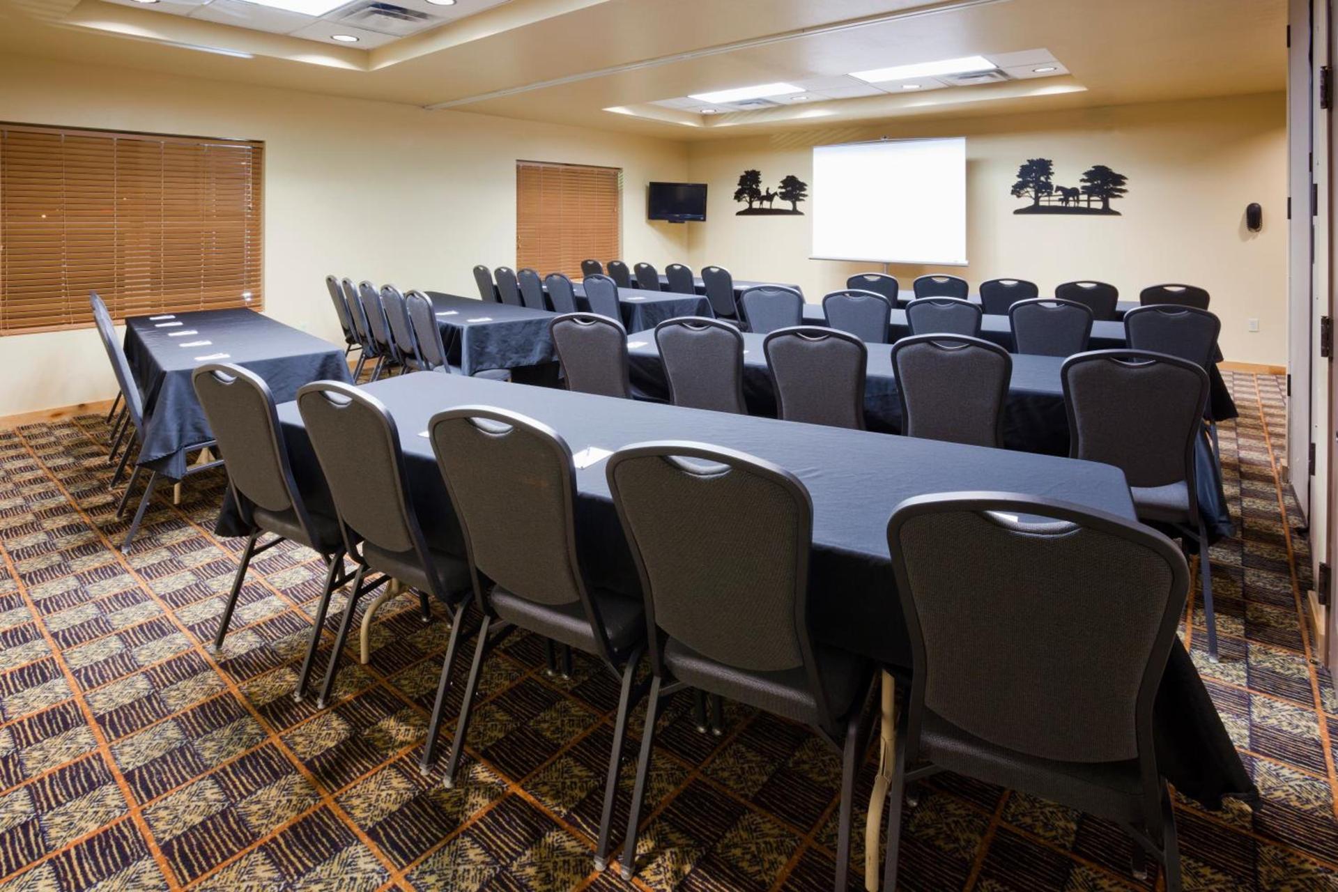 AmericInn by Wyndham Fargo Medical Center photo 48