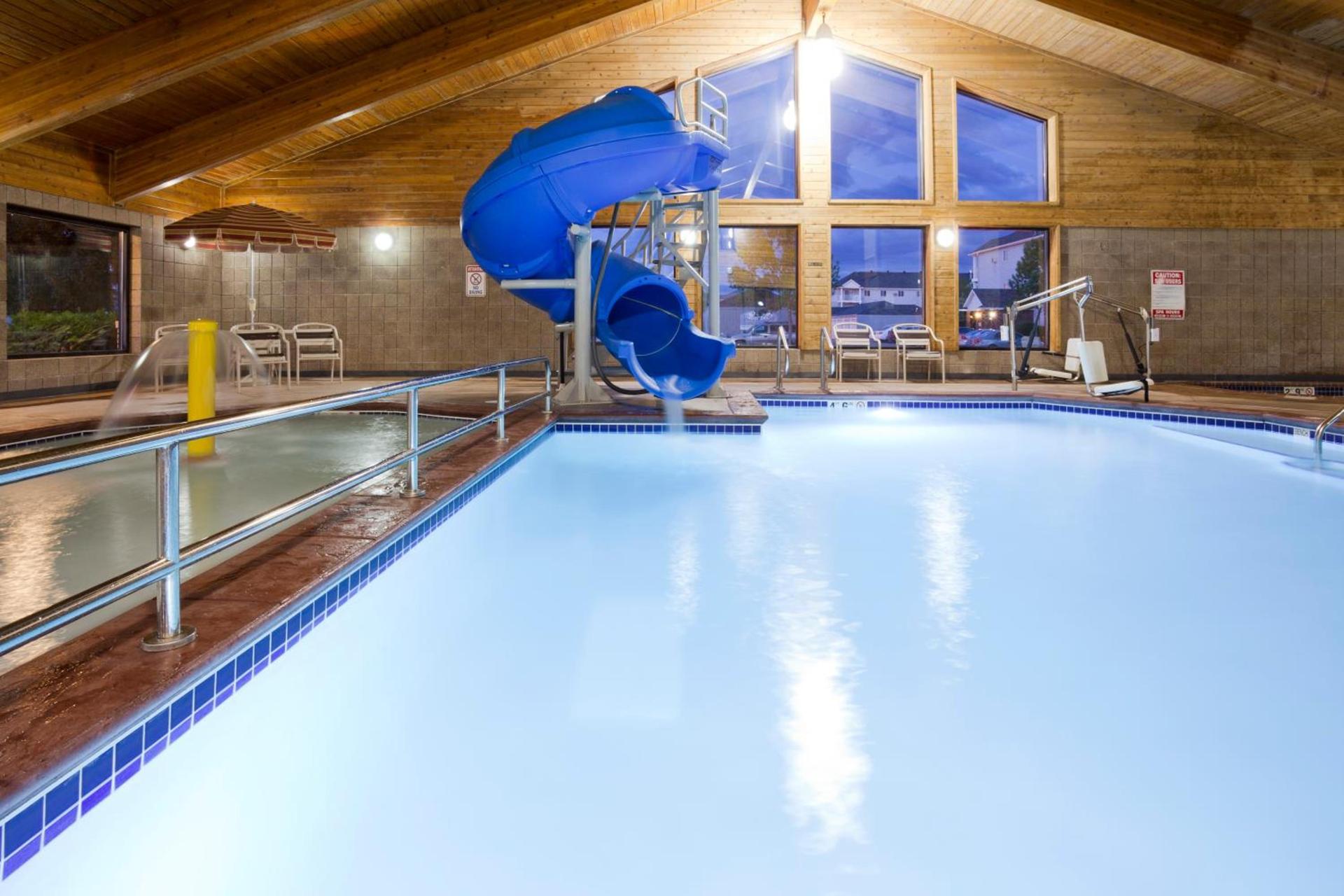 AmericInn by Wyndham Fargo West Acres photo 23
