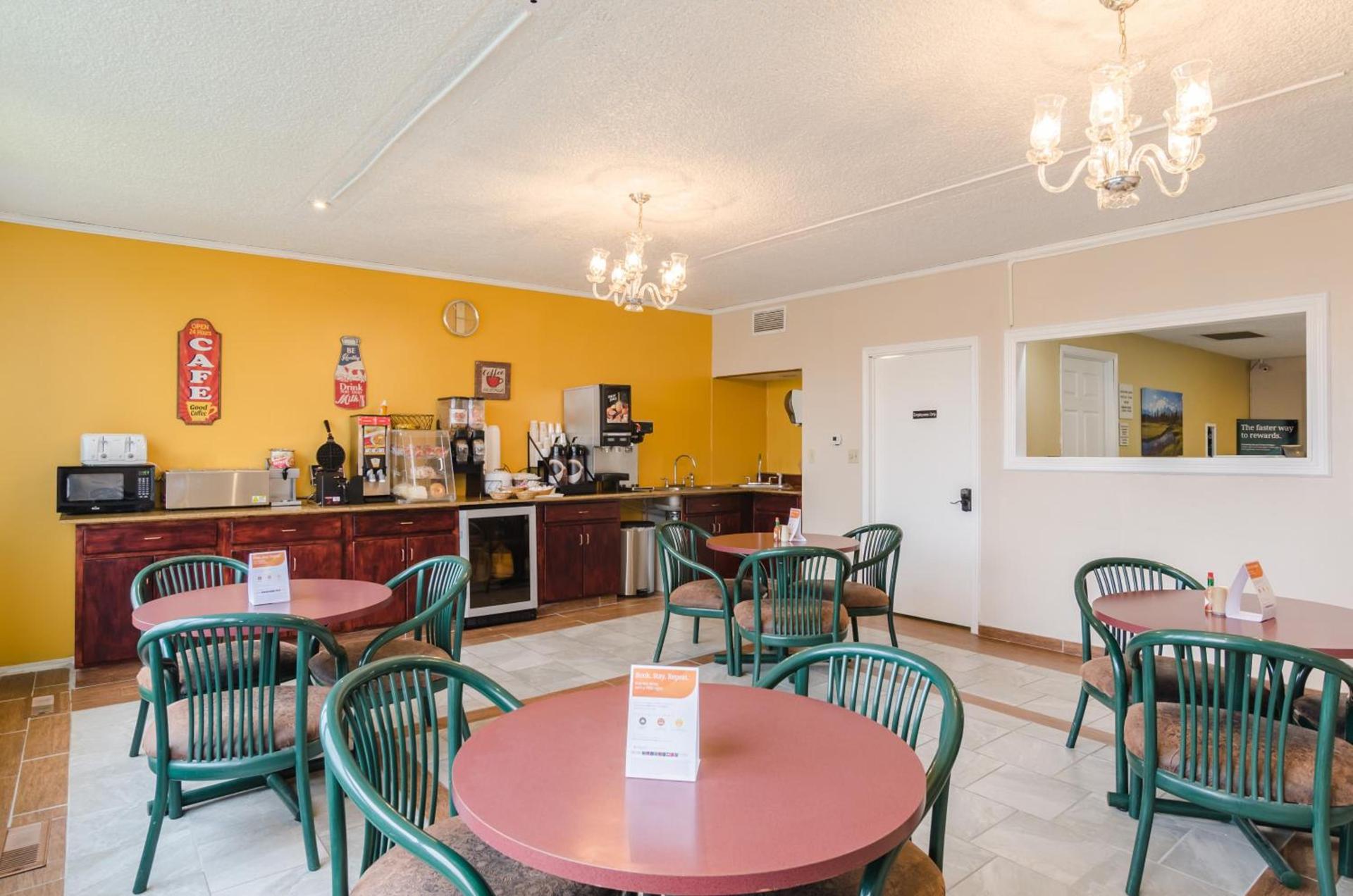 Alamo Inn & Suites photo 34