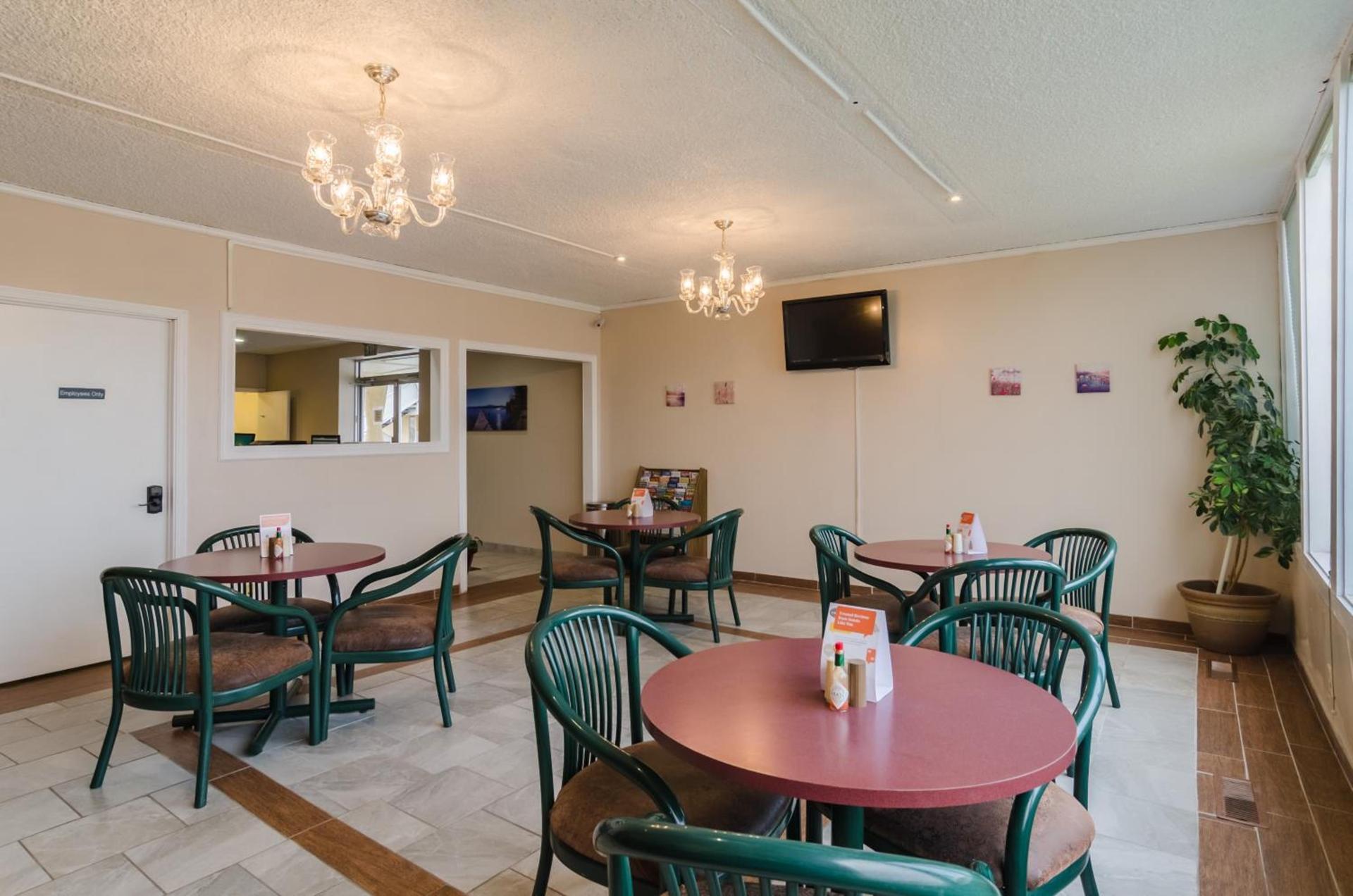 Alamo Inn & Suites photo 24