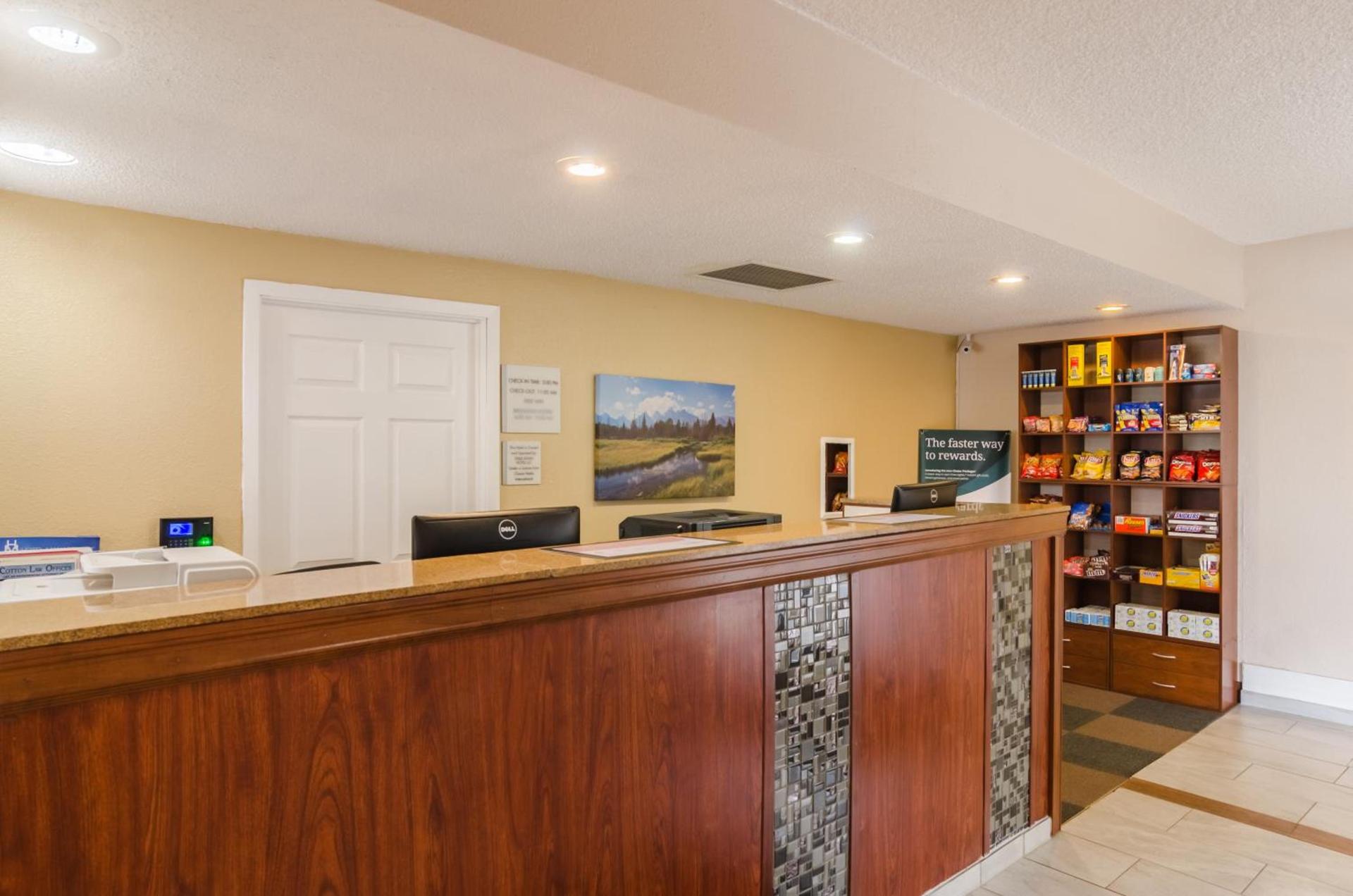 Alamo Inn & Suites photo 7