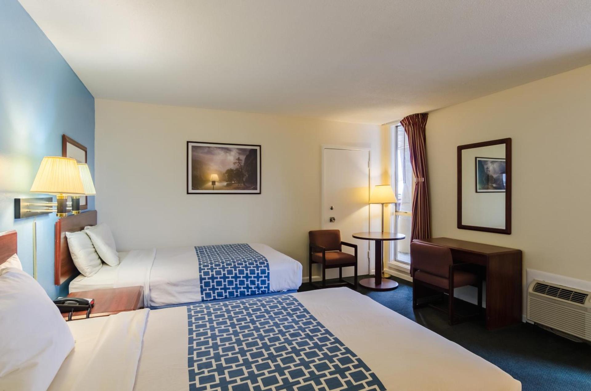 Alamo Inn & Suites photo 9