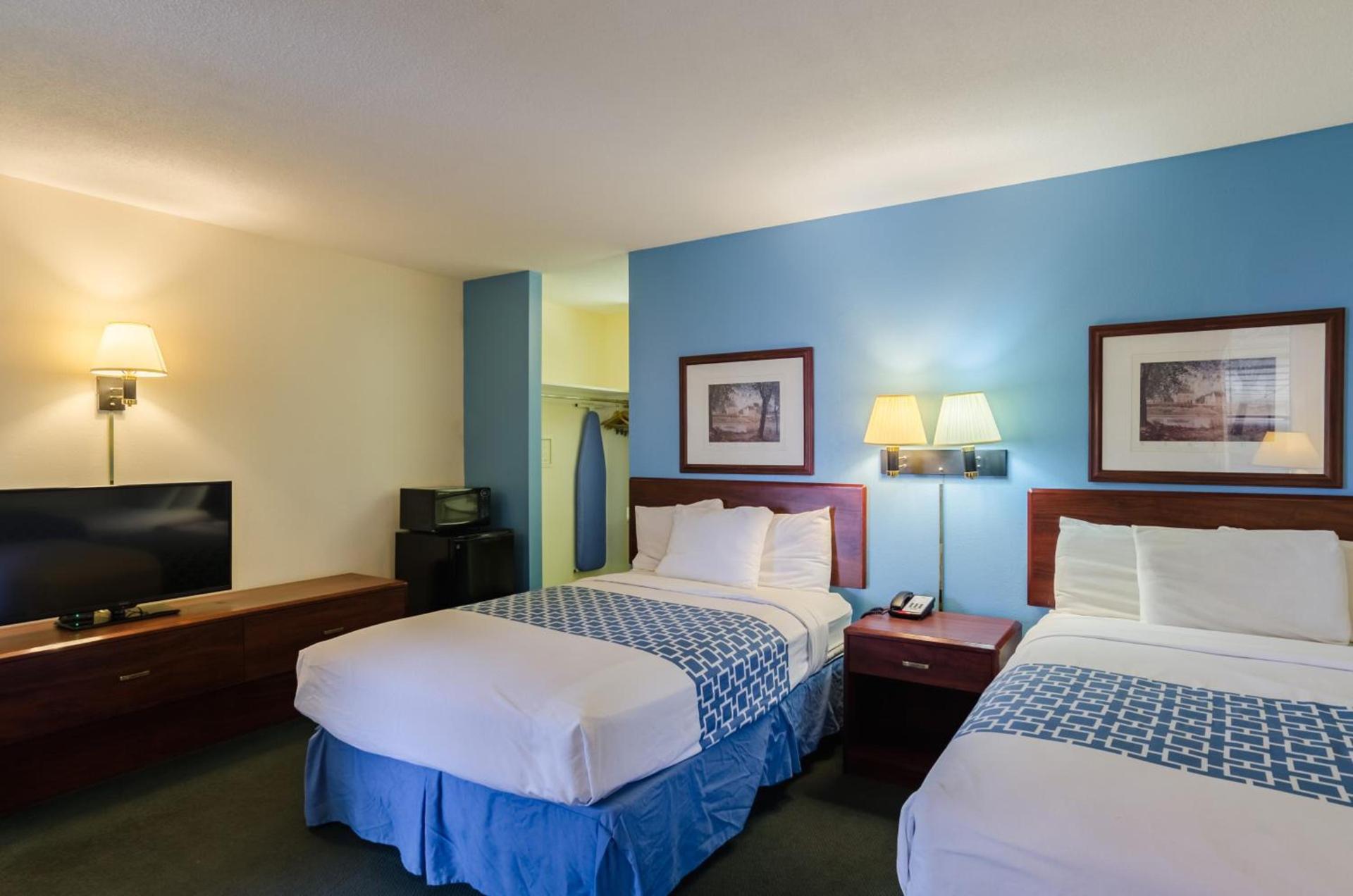 Alamo Inn & Suites photo 4
