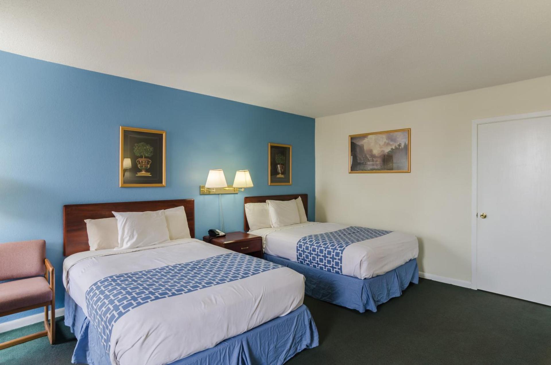Alamo Inn & Suites photo 31