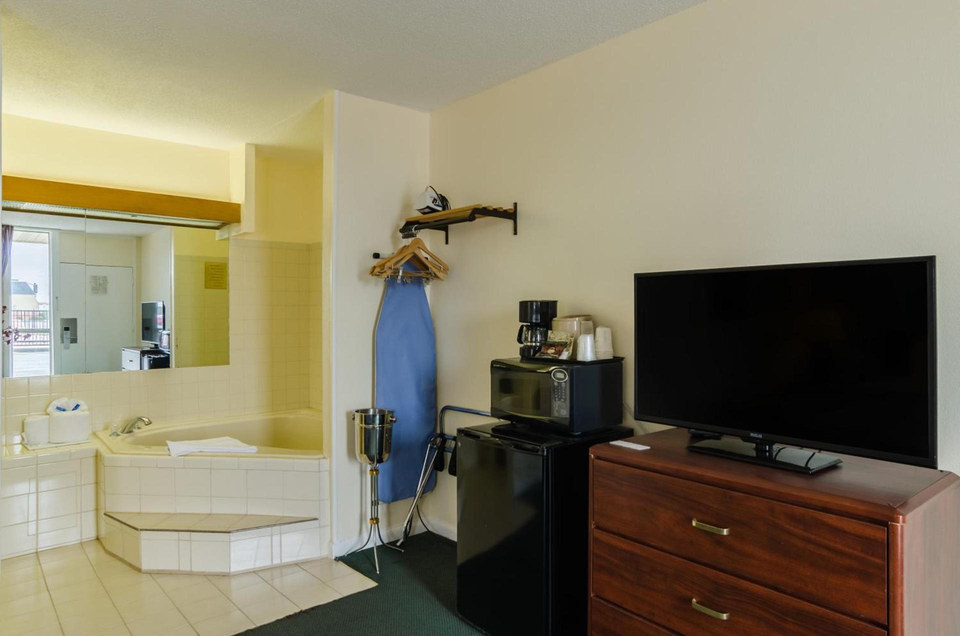 Alamo Inn & Suites photo 19