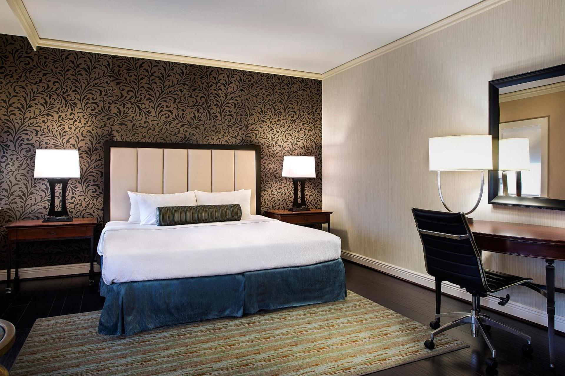 The Whitehall Houston photo 20