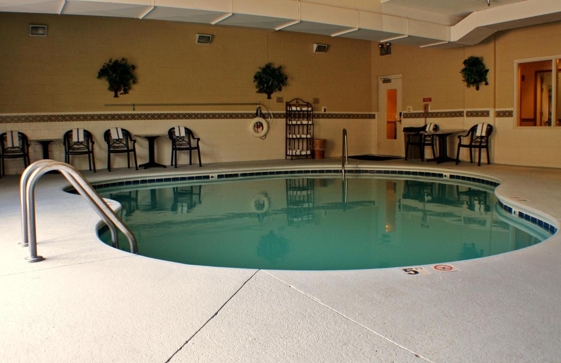 La Quinta Inn & Suites by Wyndam Knoxville West photo 11