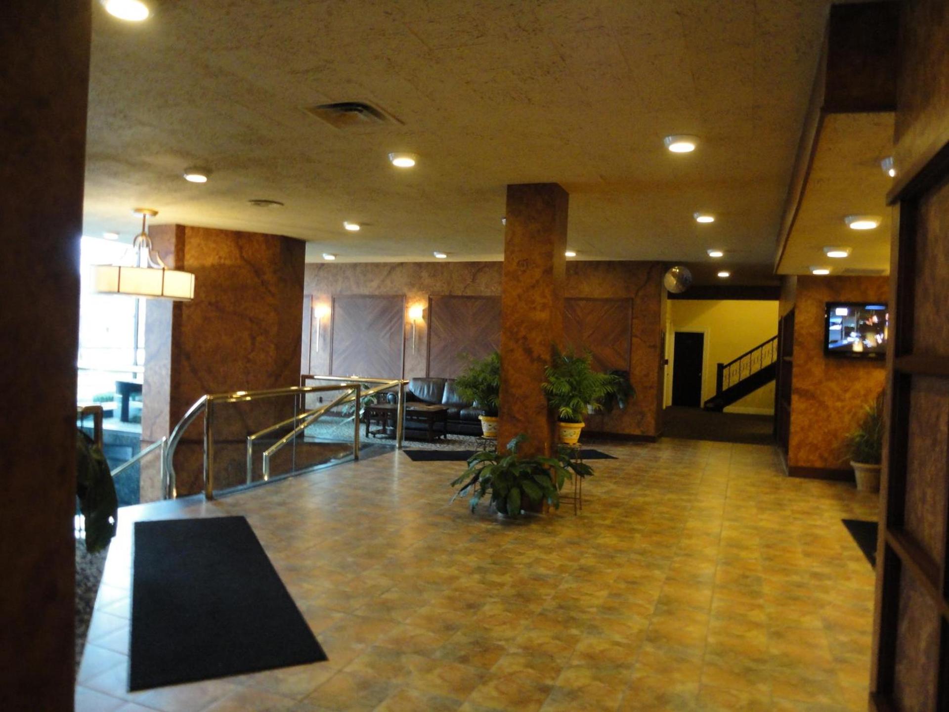 Lenox Hotel and Suites photo 5