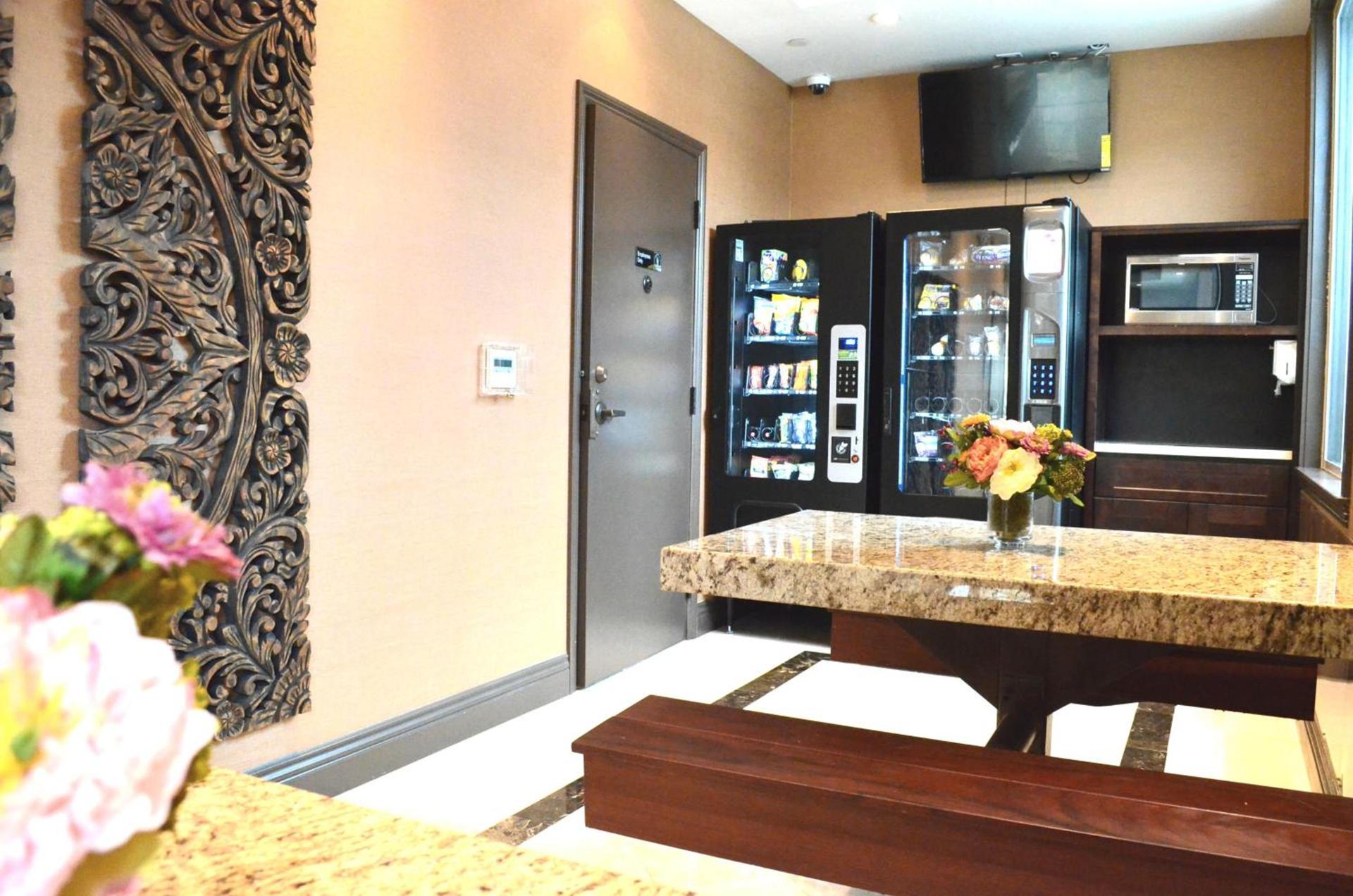 Tuscan Garden Inn photo 20